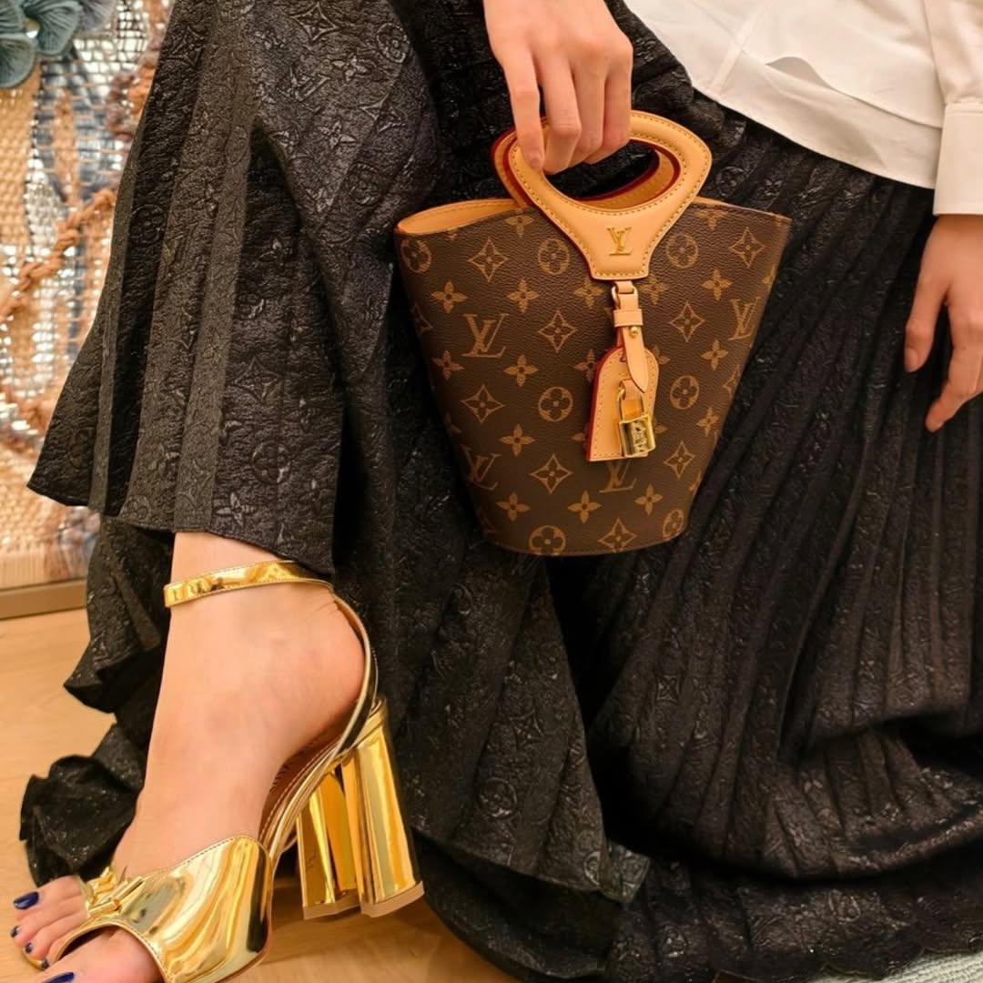 Túi Louis Vuitton Rivage BB Monogram Canvas 1