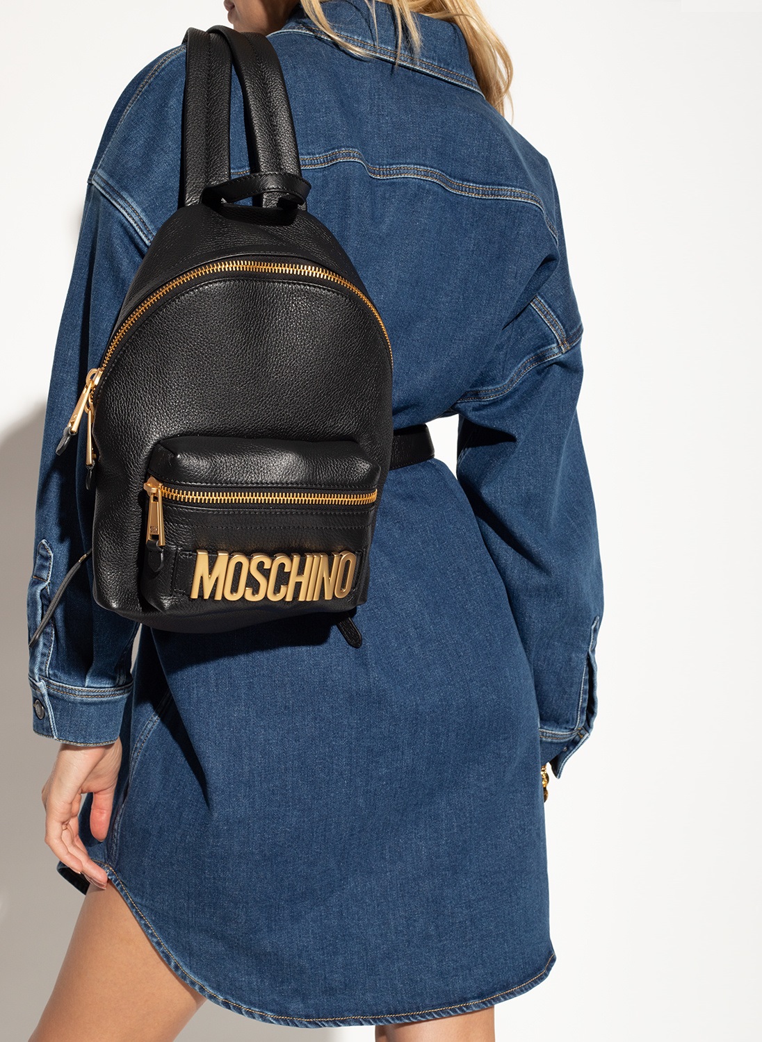 BALO NỮ MOSCHINO BLACK LEATHER BACKPACK WITH LOGO 3