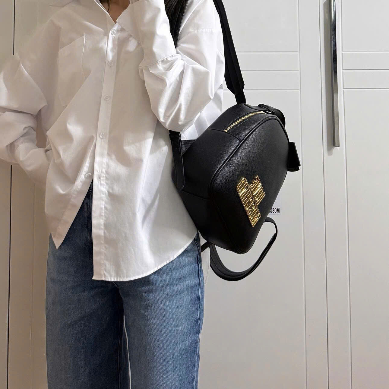 Balo nữ Love Moschino Cut Out City Rucksack Black 3
