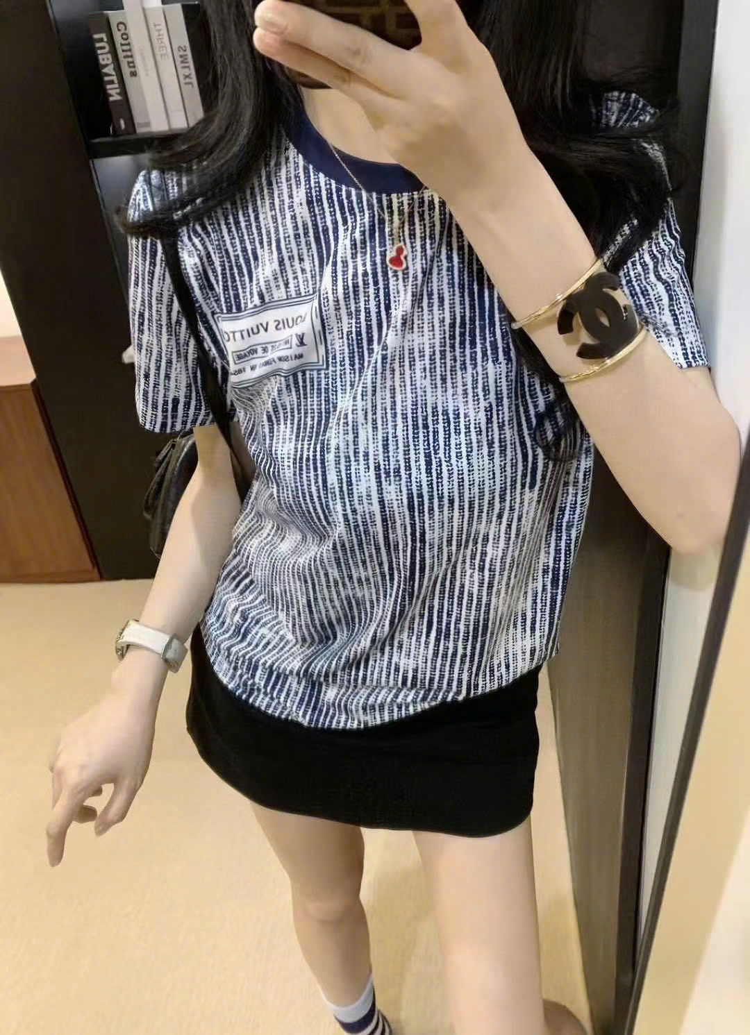 Áo thun LV tay ngắn màu loang 4