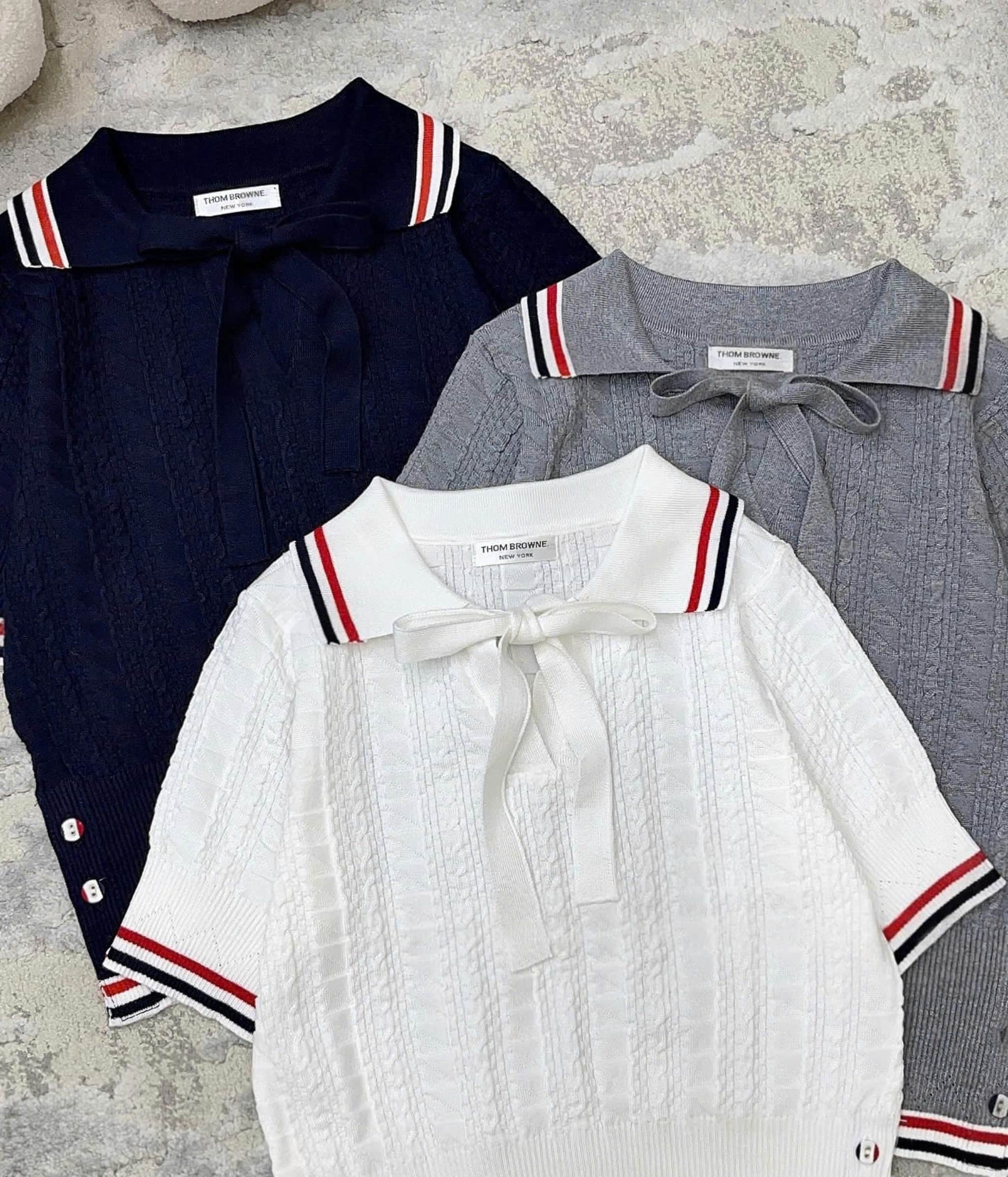 Áo len Thom Browne cổ nơ 3