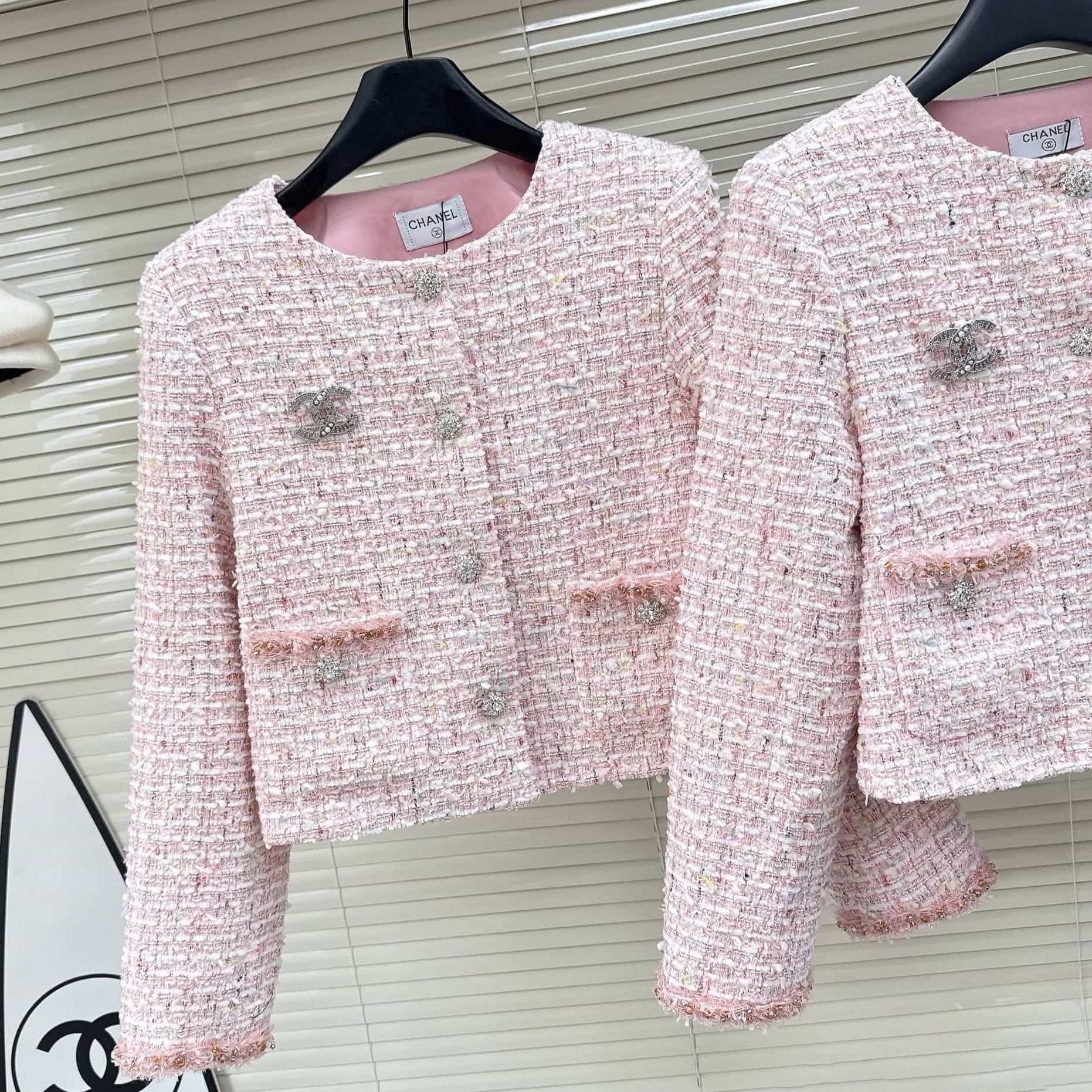 Áo khoác dạ vải tweed Chanel hồng 1