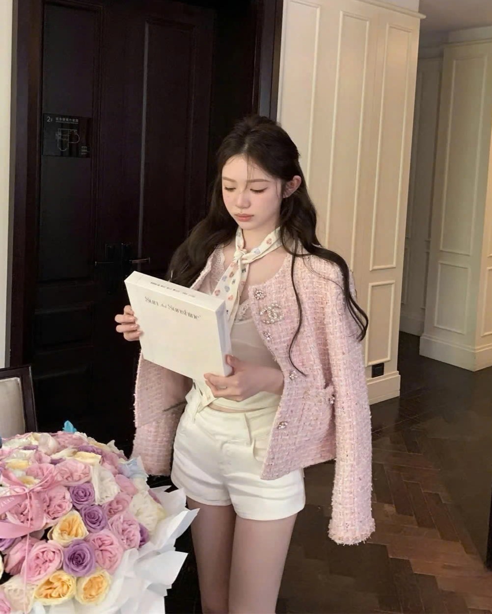 Áo khoác dạ vải tweed Chanel hồng 5