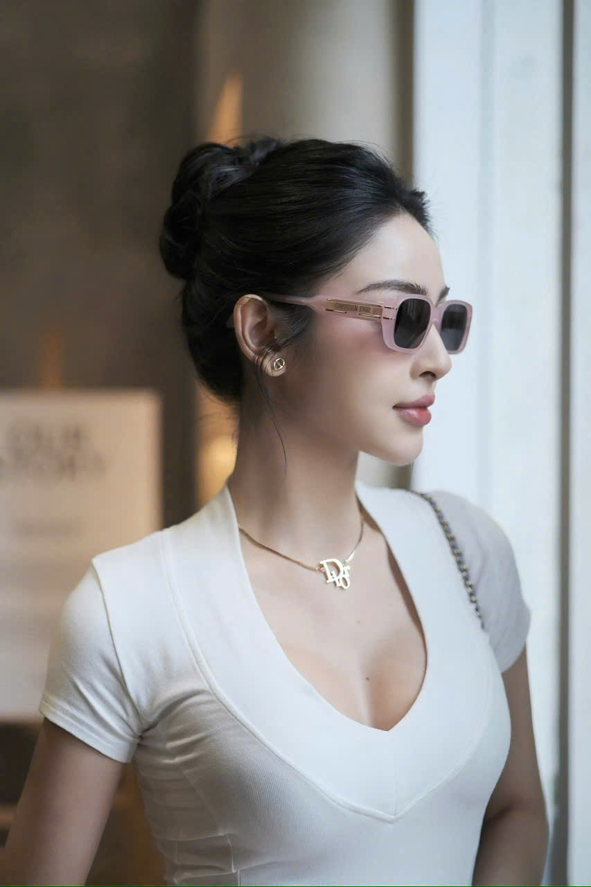 Kính Mát Nữ Dior Diorsignature Sunglasses S12I 40A0 Màu Hồng 4