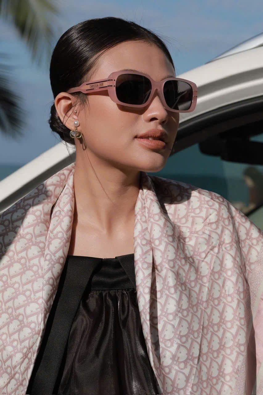 Kính Mát Nữ Dior Diorsignature Sunglasses S12I 40A0 Màu Hồng 9
