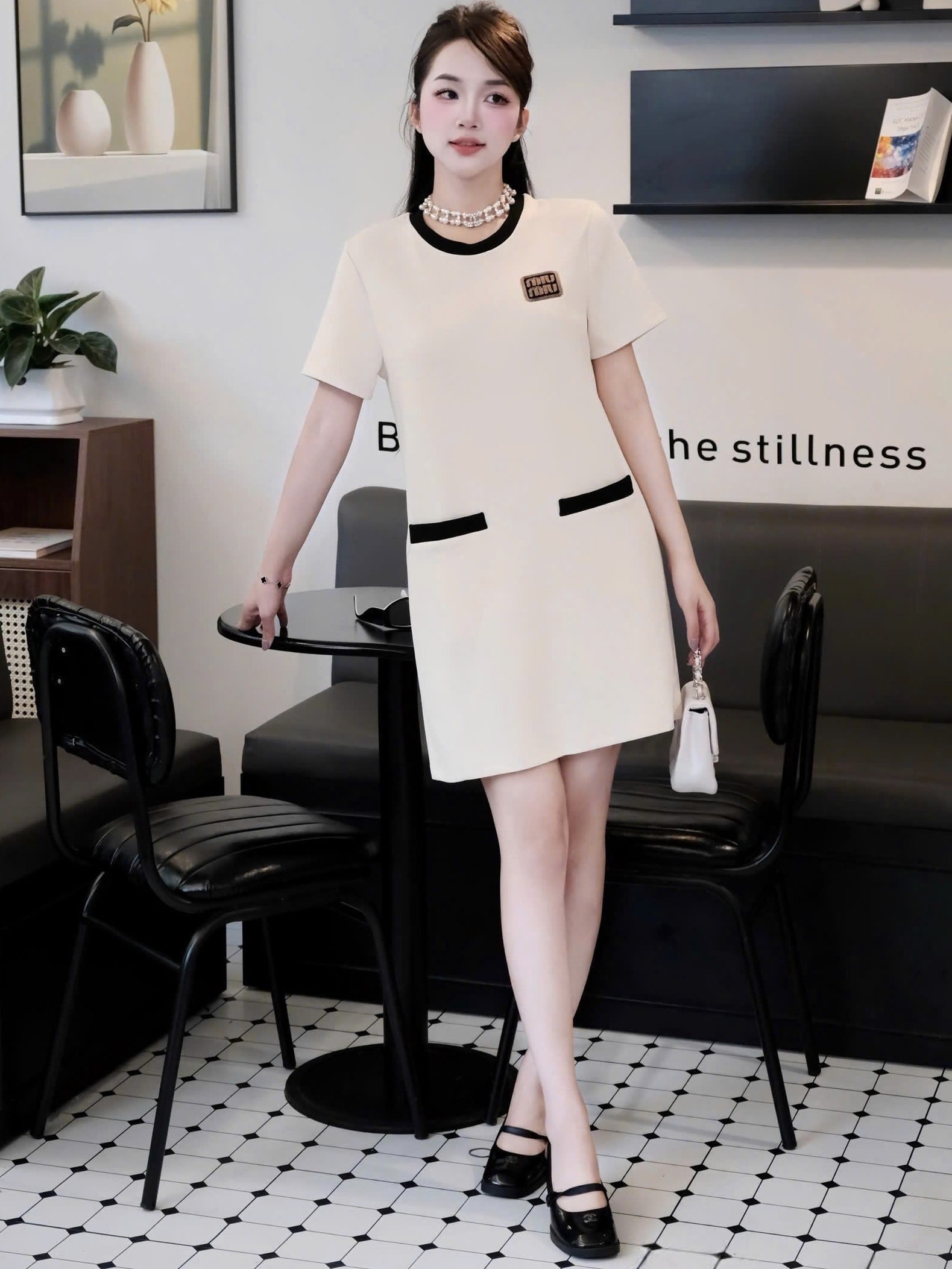 Đầm Miu Miu dáng suông cổ tròn 13