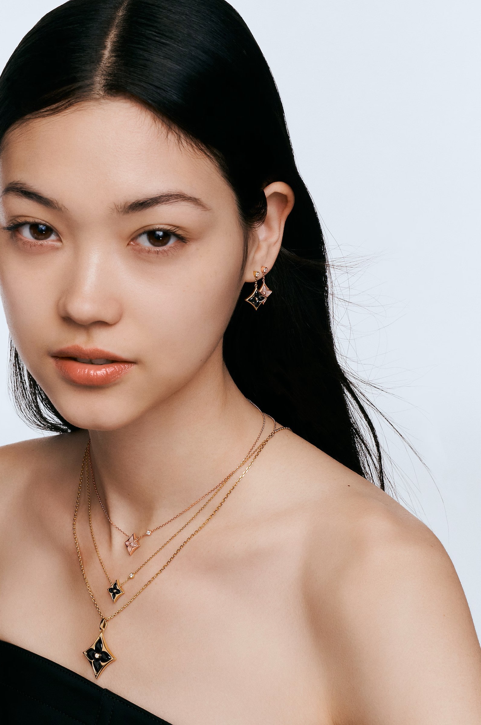 Khuyên Tai Louis Vuitton Color Blossom Star BB Ear Studs Pink Gold Pink Mother of Pearl and Diamonds Q96667 4