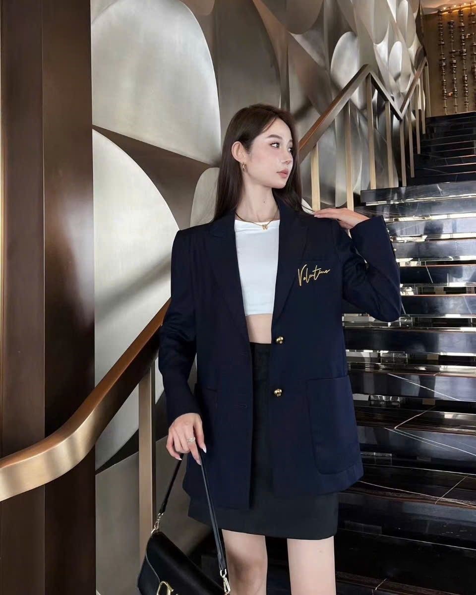 Áo khoác vest nữ Valentino xanh coban 4
