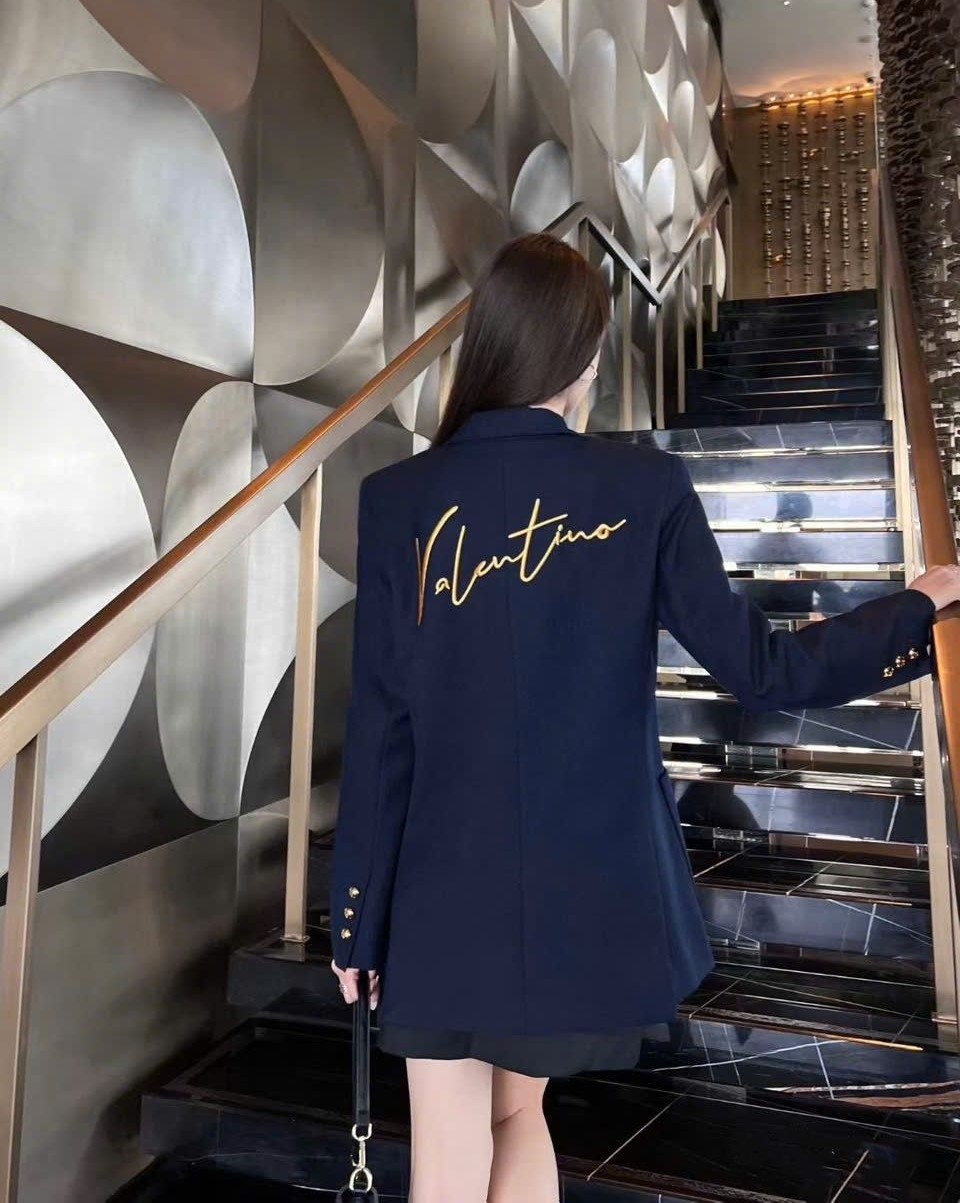 Áo khoác vest nữ Valentino xanh coban 7