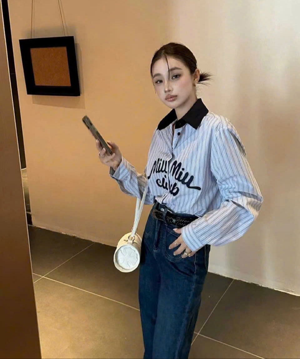 Áo tay dài cổ bẻ Miu Miu 9