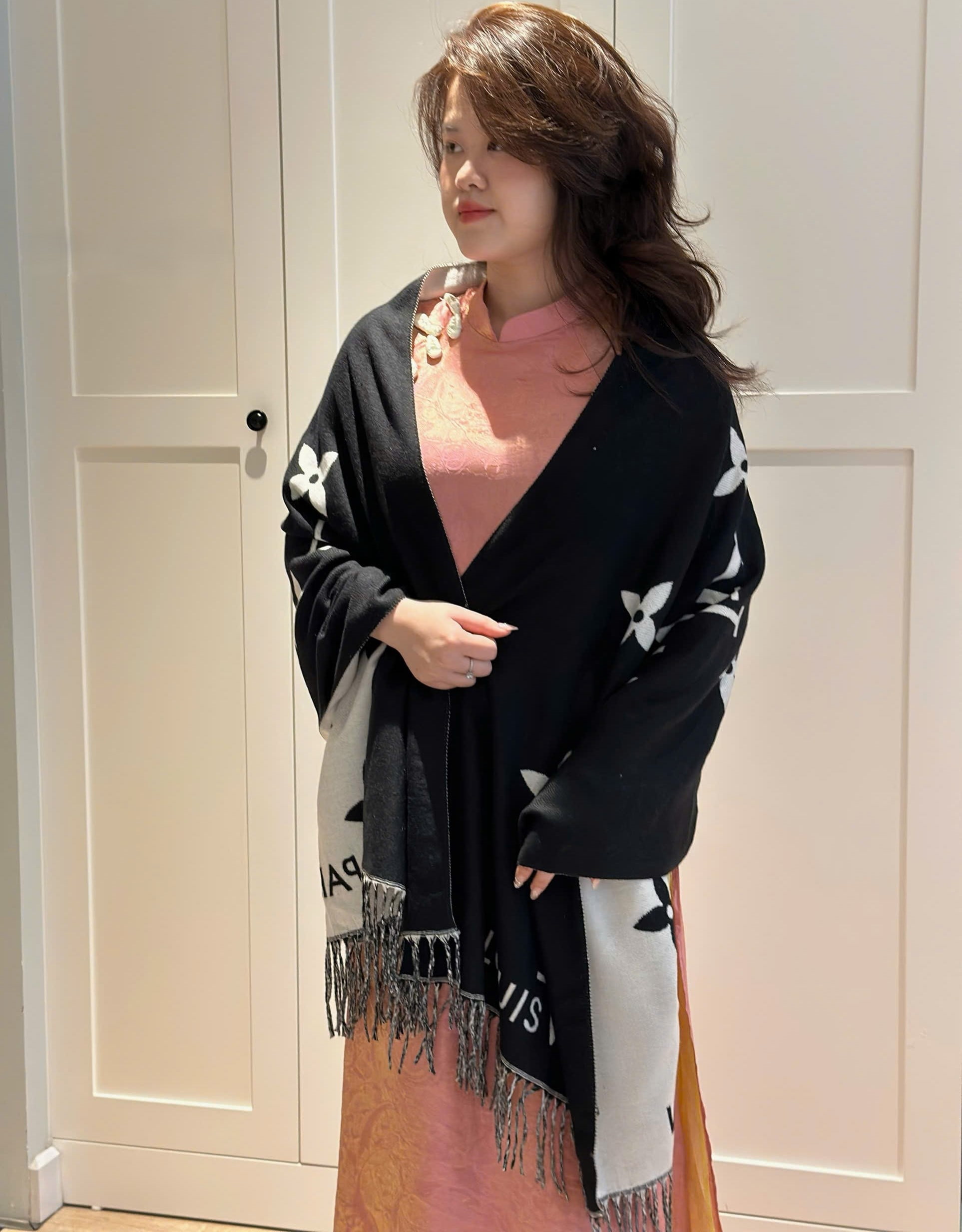 Khăn Quàng Cổ LV Louis Vuitton Essential Scarf Các Loại 2