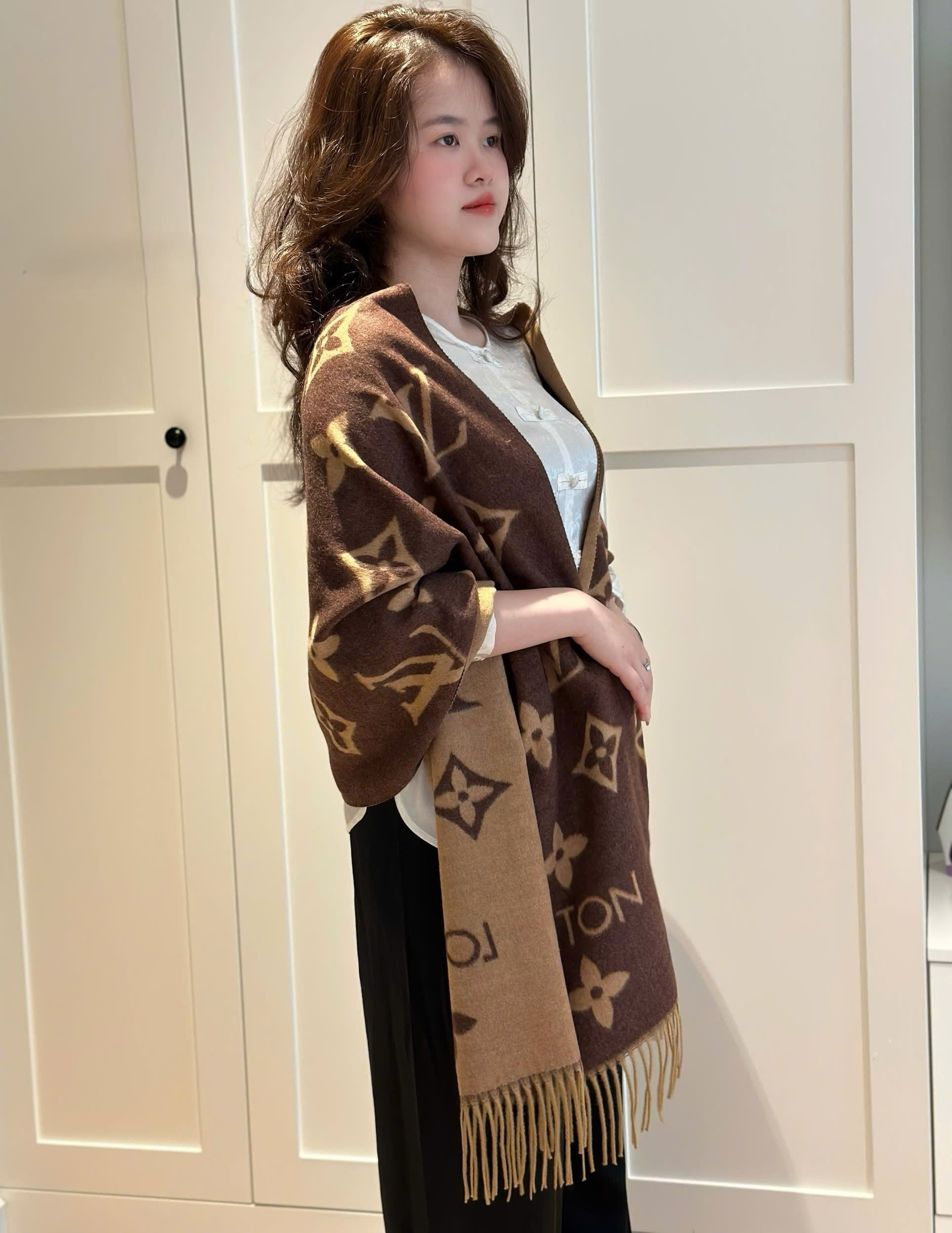 Khăn Quàng Cổ LV Louis Vuitton Essential Scarf Các Loại 8