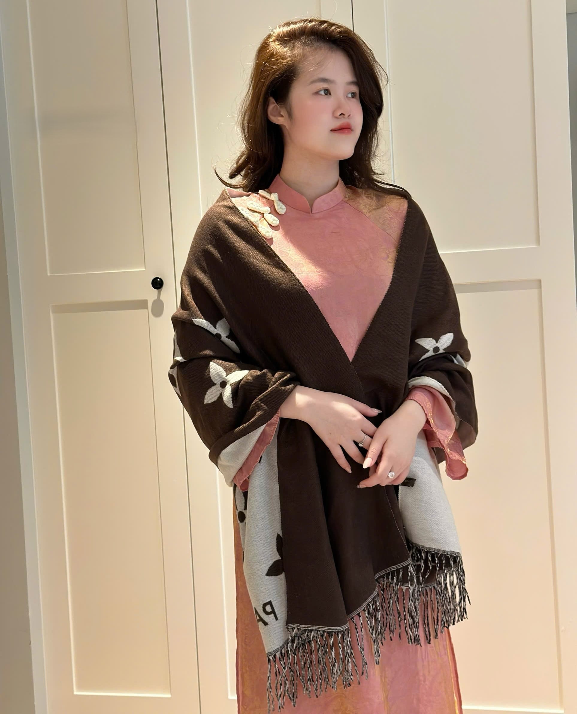 Khăn Quàng Cổ LV Louis Vuitton Essential Scarf Các Loại 9