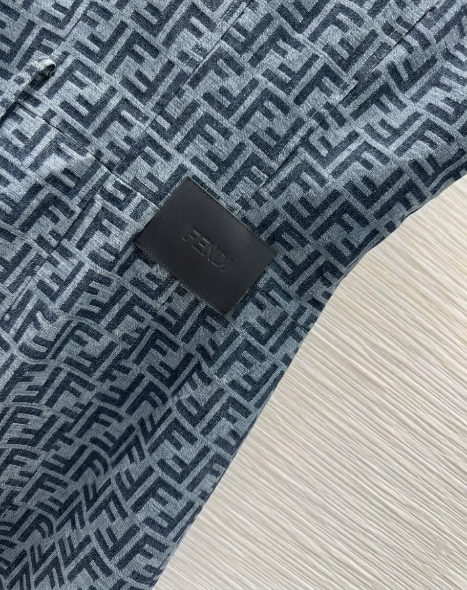 Áo đầm sát nách Fendi dây kéo giữa 3