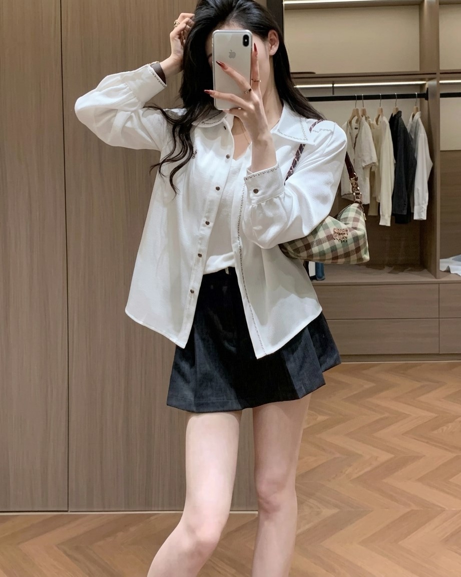 Áo sơ mi lụa tay dài màu trắng kem Polo 5