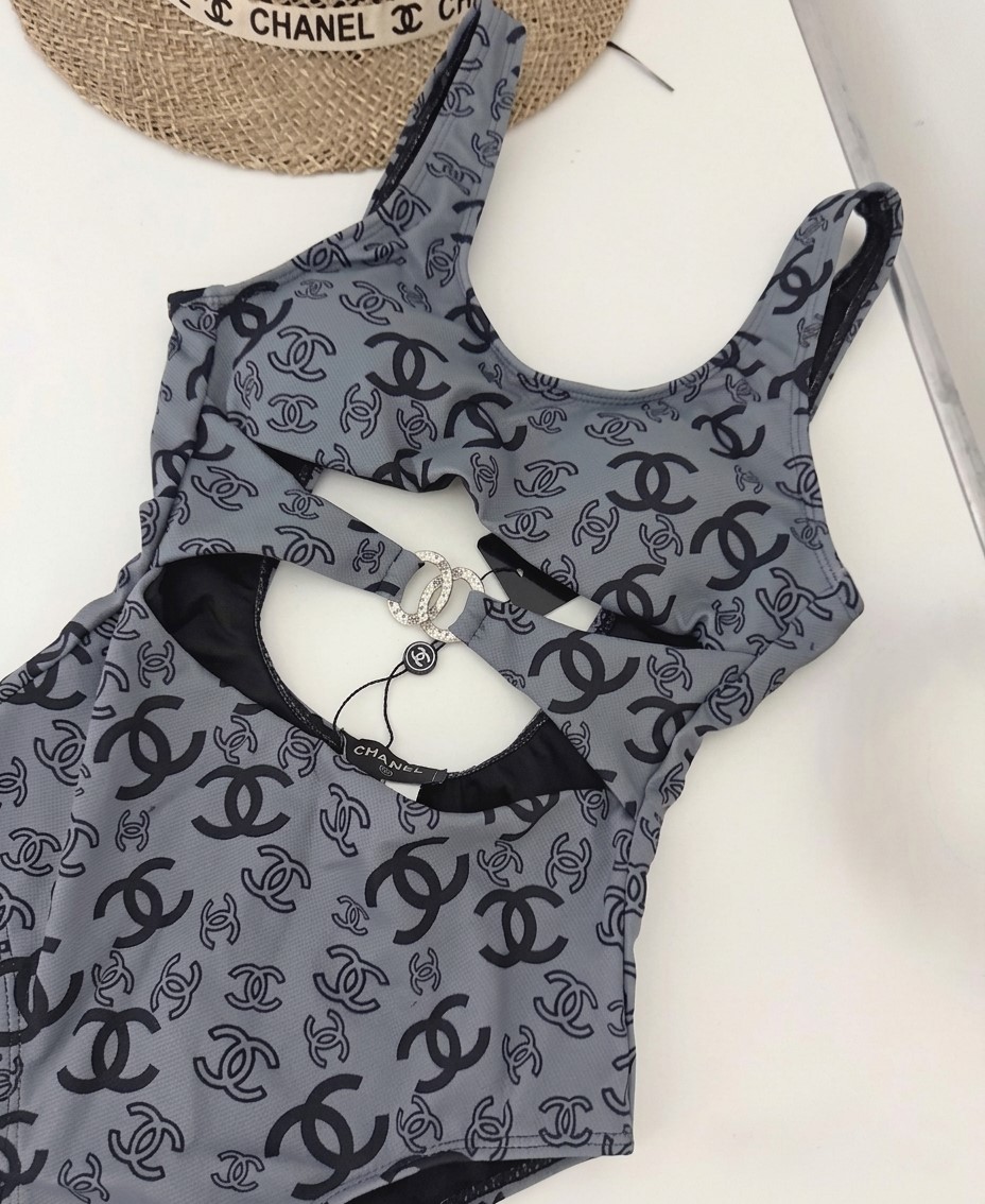 Áo tắm 1 mảnh xám Chanel 5