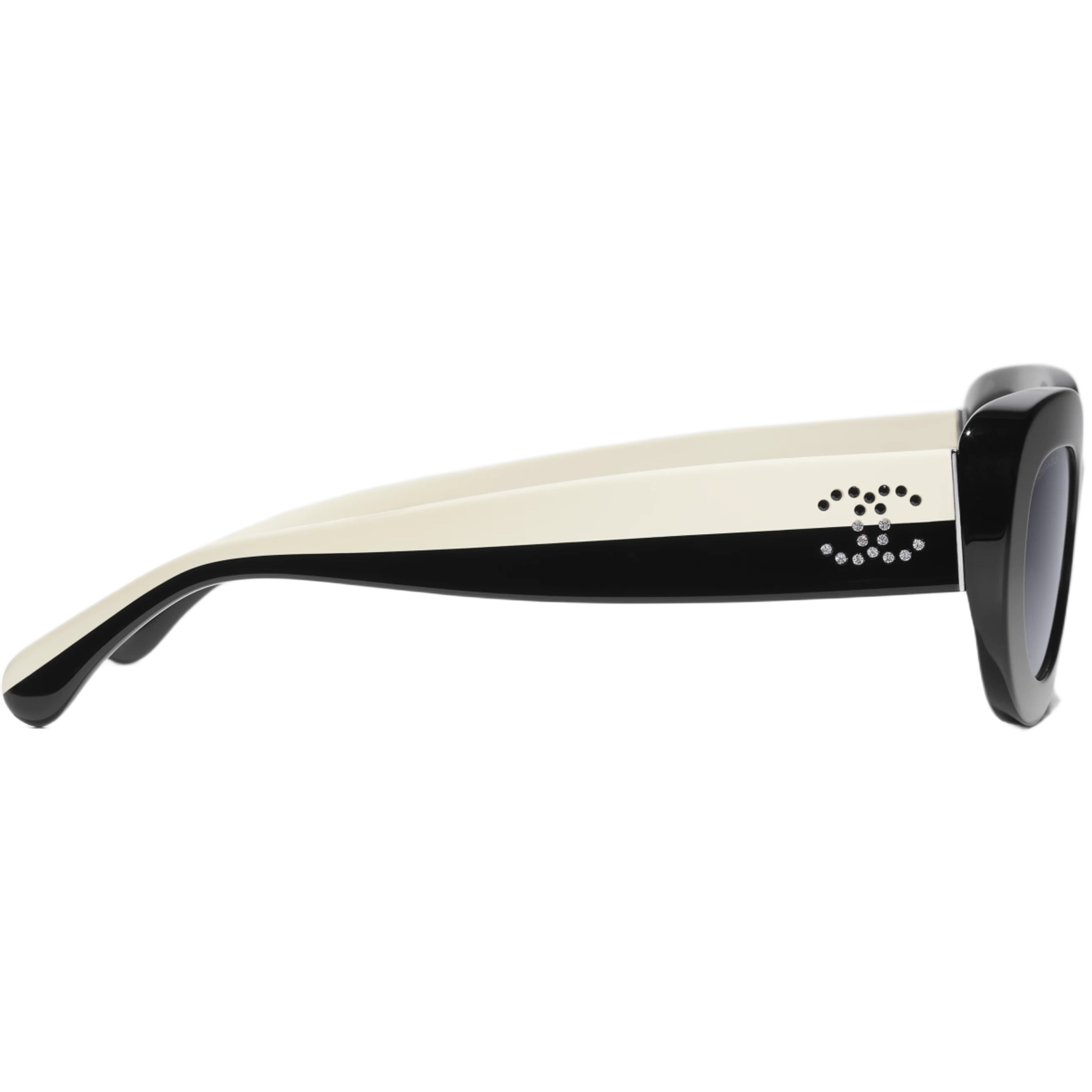 Mắt kính Chanel Oval sunglasses Black Acetate Frame Gray Lenses 5562B 1