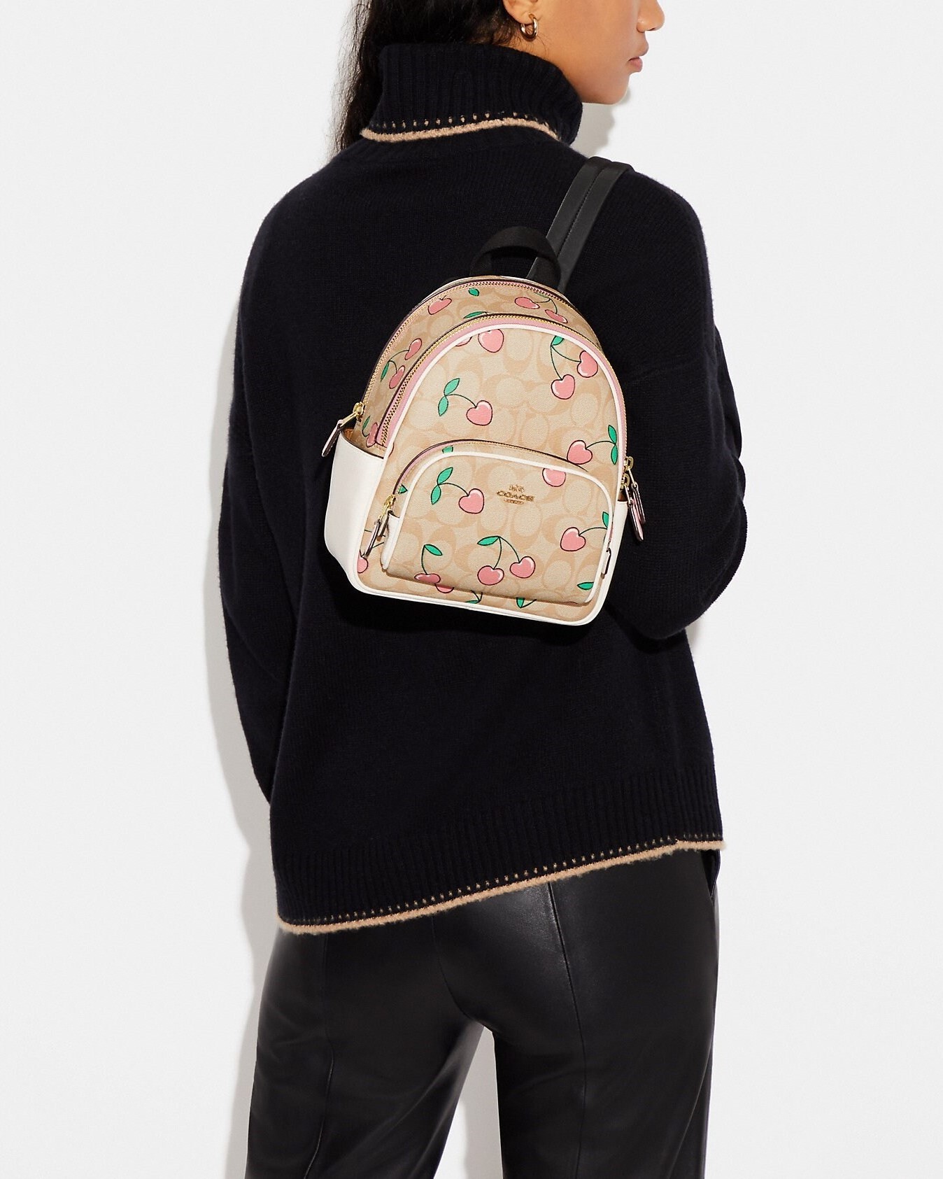 BALO NỮ MINI COURT BACKPACK IN SIGNATURE CANVAS WITH HEART CHERRY PRINT CF424 5