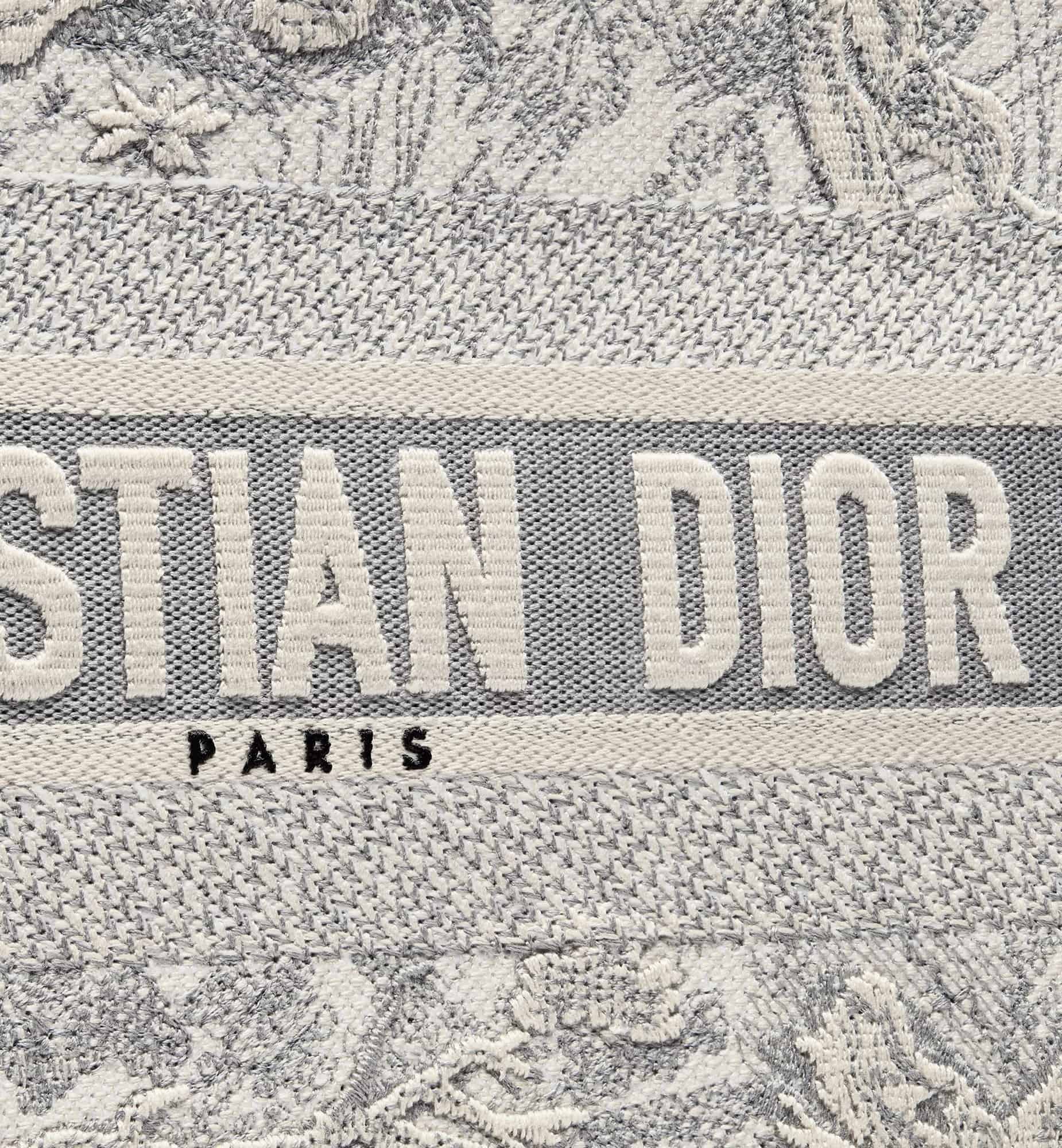 Túi xách nữ Medium Dior Book Tote Ecru and Gray Toile de Jouy Embroidery 3