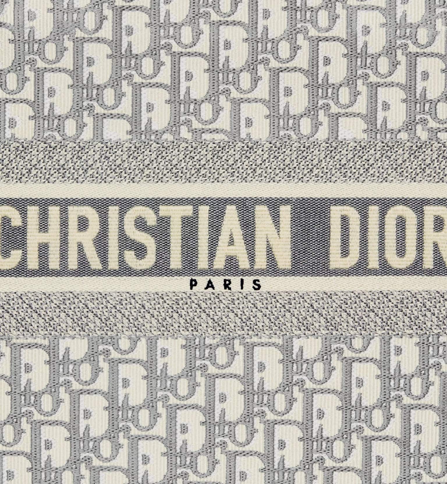 Túi xách nữ Medium Christian Dior Book Tote Ecru and Gray Dior Oblique Embroidery 1
