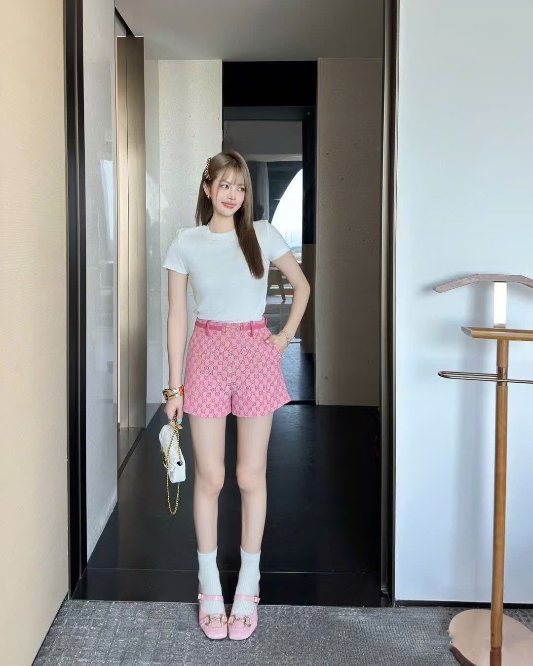 Quần short nữ lưng cao Gucci màu hồng 4