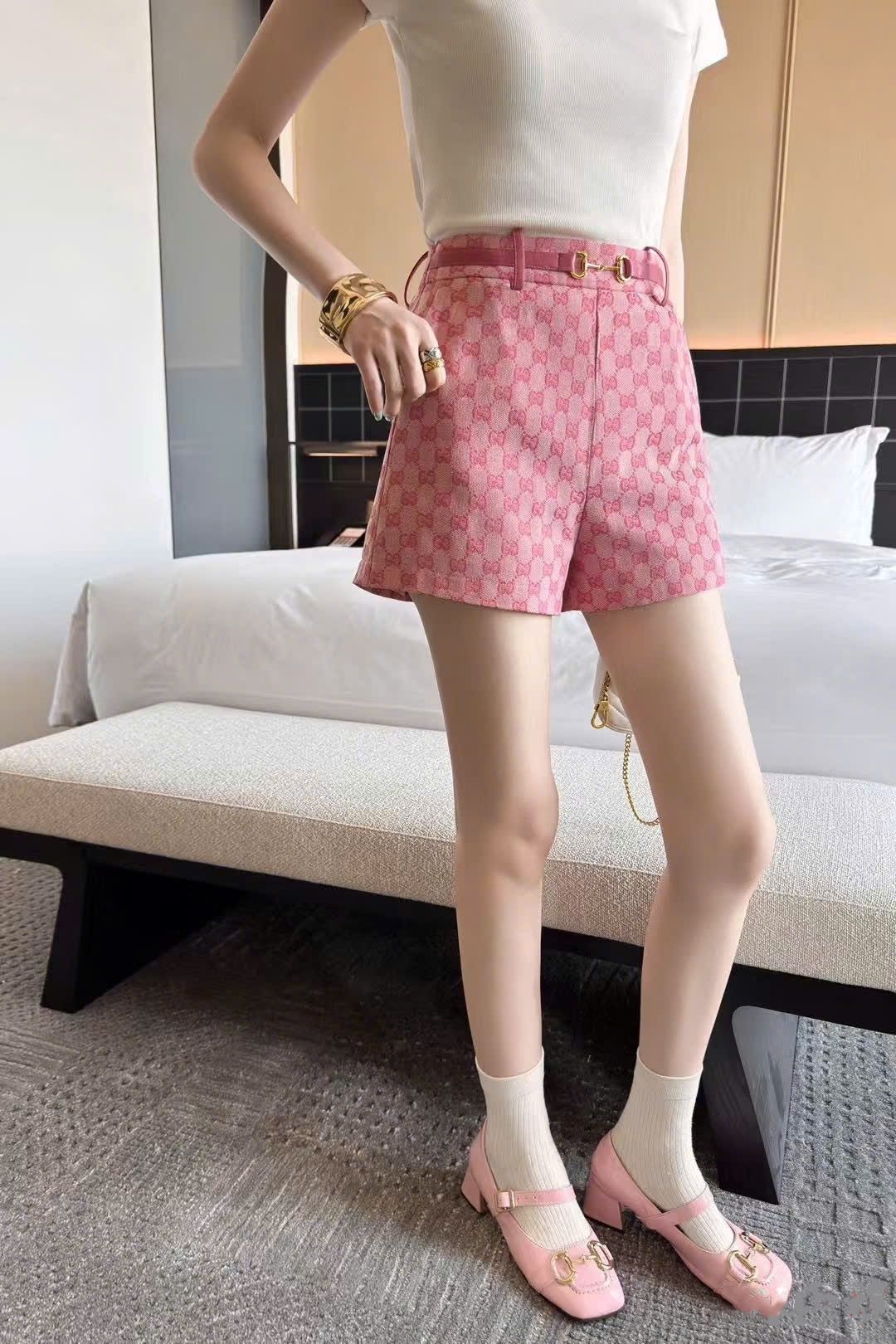Quần short nữ lưng cao Gucci màu hồng 10