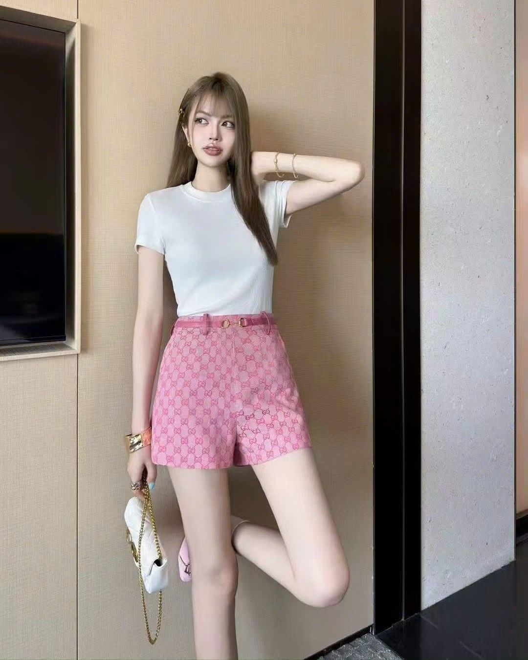 Quần short nữ lưng cao Gucci màu hồng 13