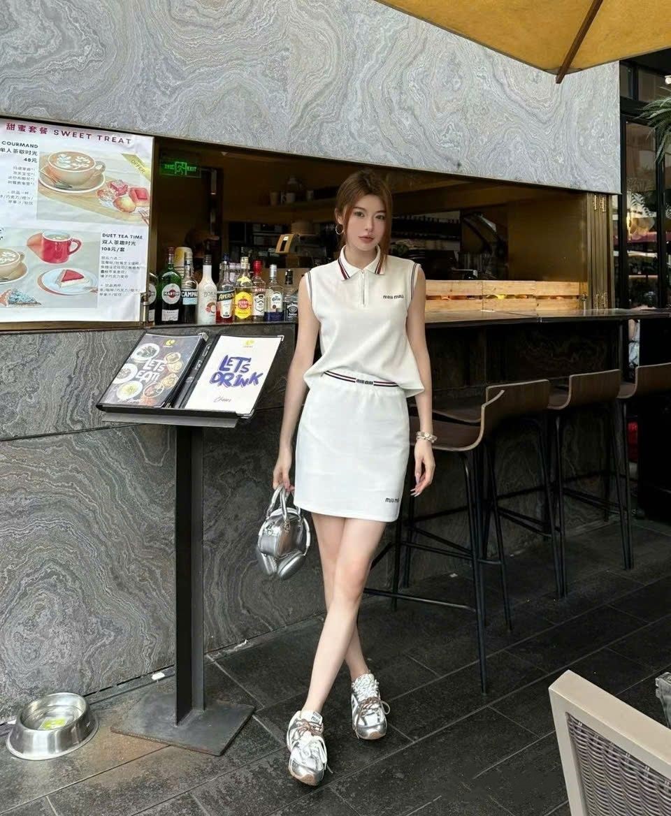 Set bộ nữ áo sát nách váy ôm ngắn Miu Miu 3
