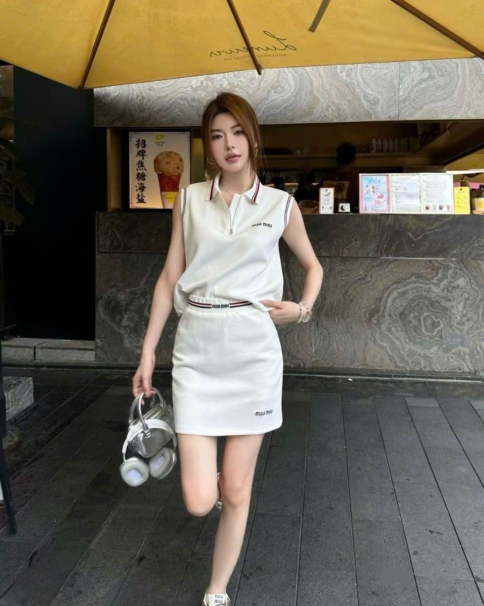 Set bộ nữ áo sát nách váy ôm ngắn Miu Miu 9