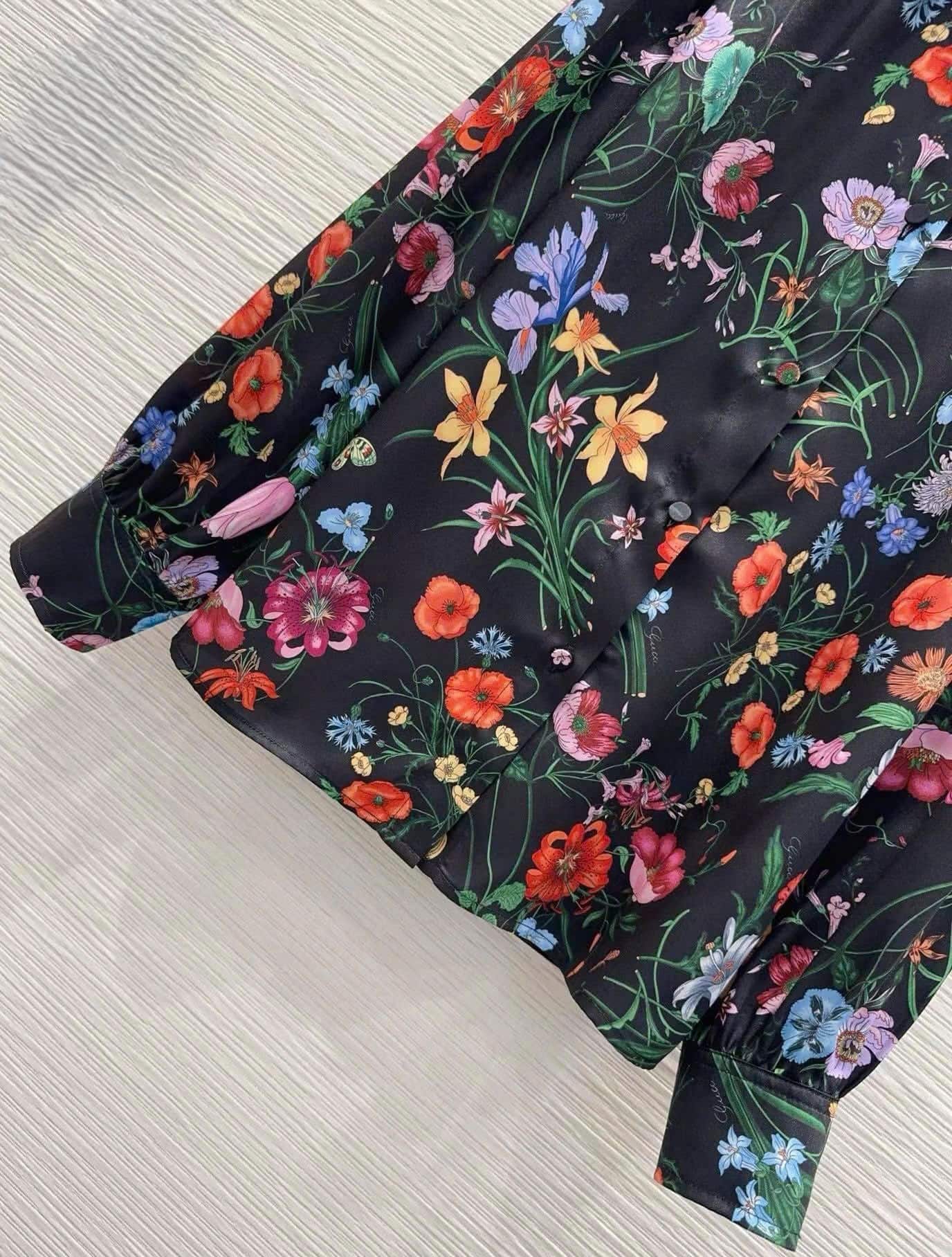 Áo sơ mi lụa Gucci Printed silk twill shirt 4