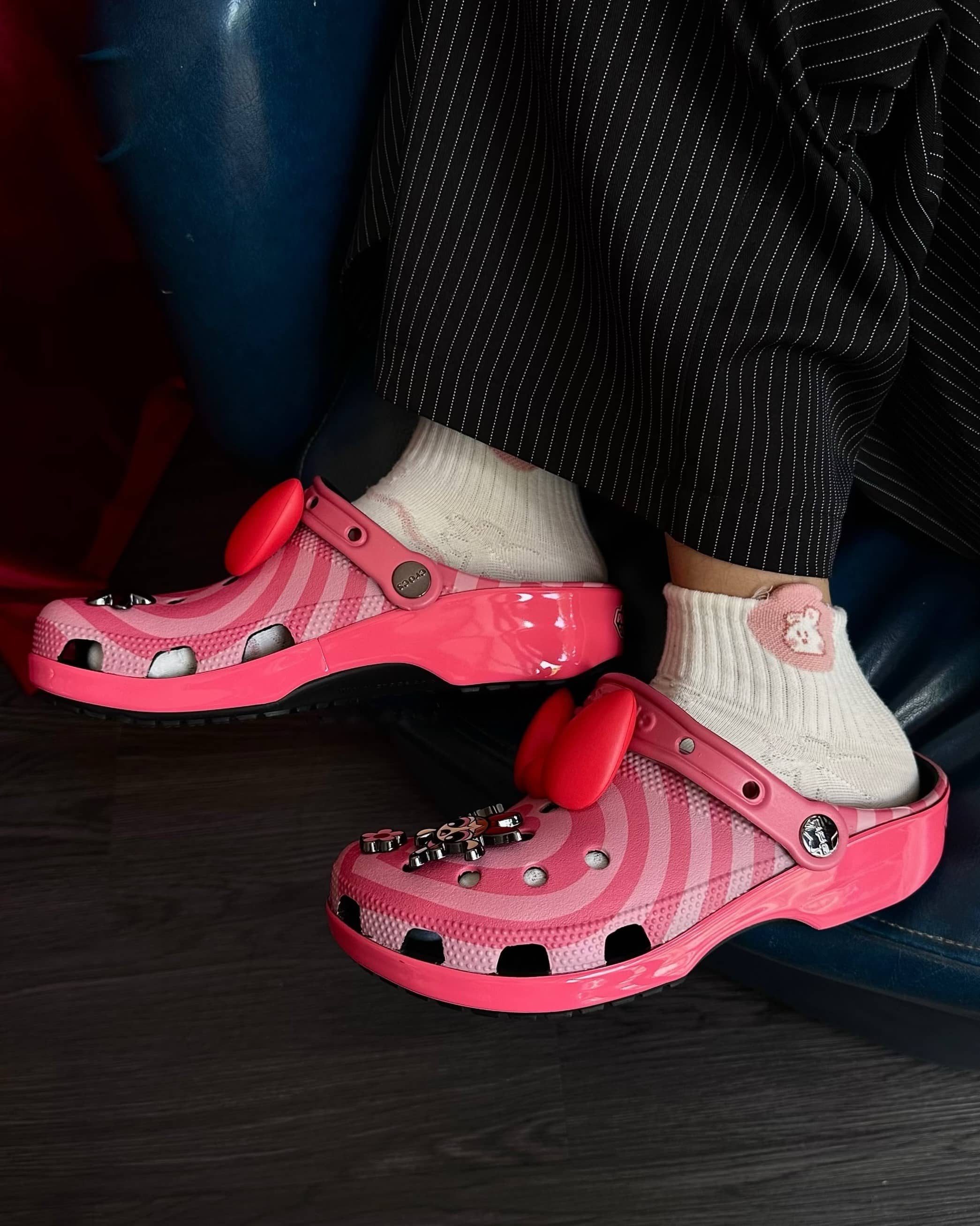 Dép Crocs Powerpuff Girls Blossom Classic Clogs Pink 211512-90H 2