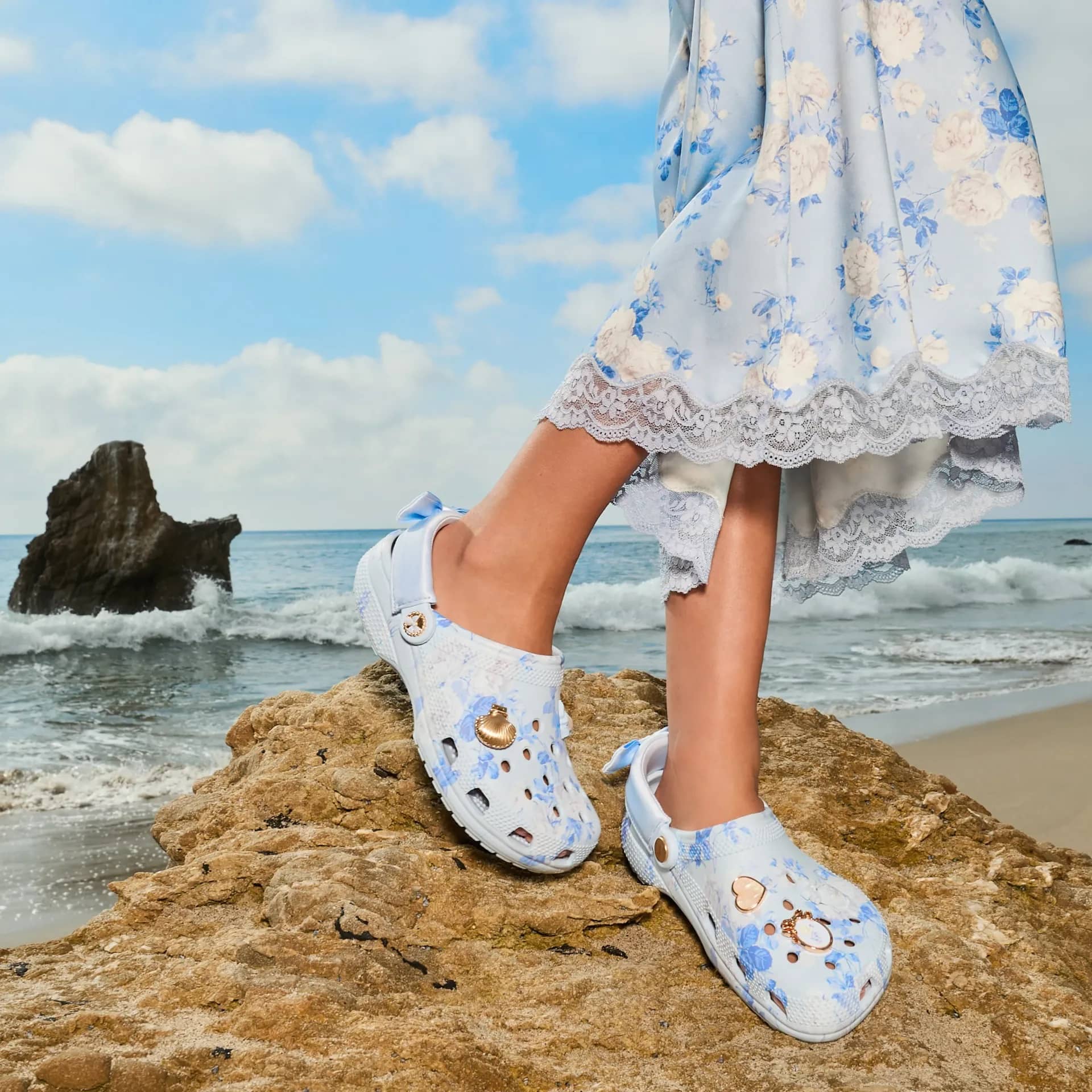 Giày Crocs LoveShackFancy Blue Classic Clog 14