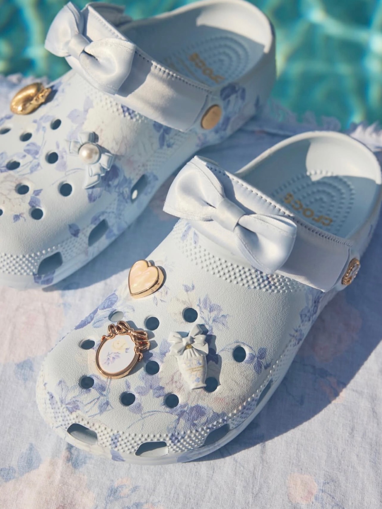 Giày Crocs LoveShackFancy Blue Classic Clog 15