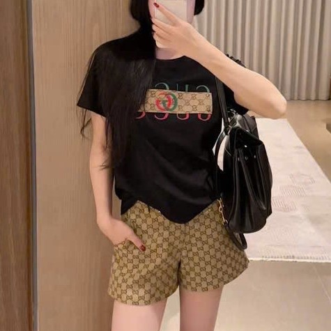 Set bộ áo quần gucci, áo thun đen gucci, quần ngắn nữ gucci, giá combo áo quần ngắn nữ gucci, shop bán áo quần ngắn nữ gucci 3