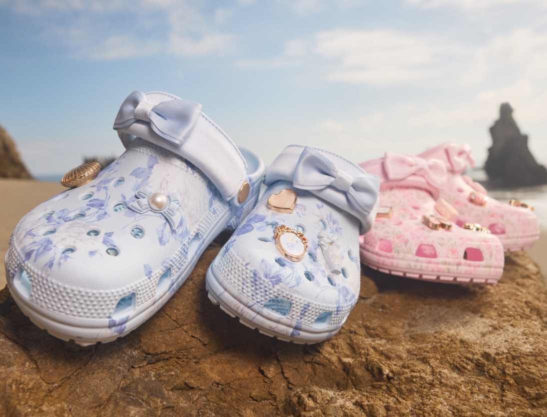 Giày Crocs LoveShackFancy Classic Clog Pink Milk 6