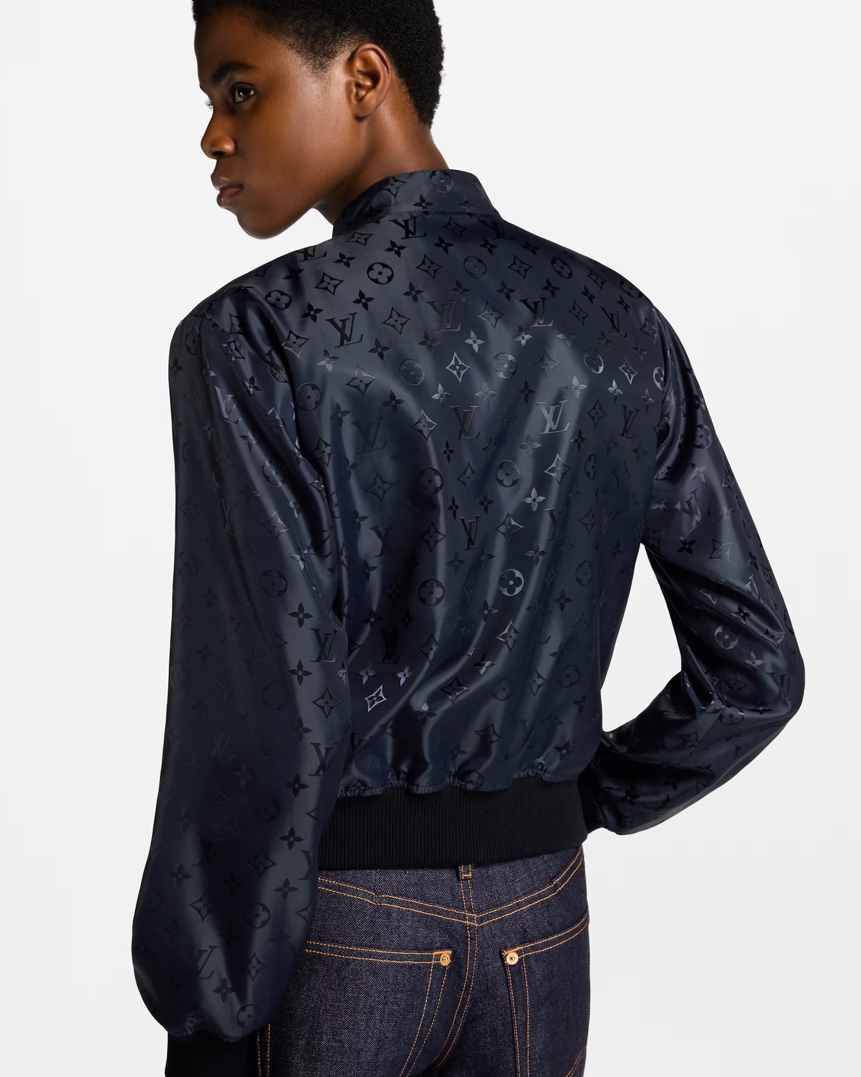 Áo khoác hai mặt LV Reversible Necklace Bomber Jacket 6