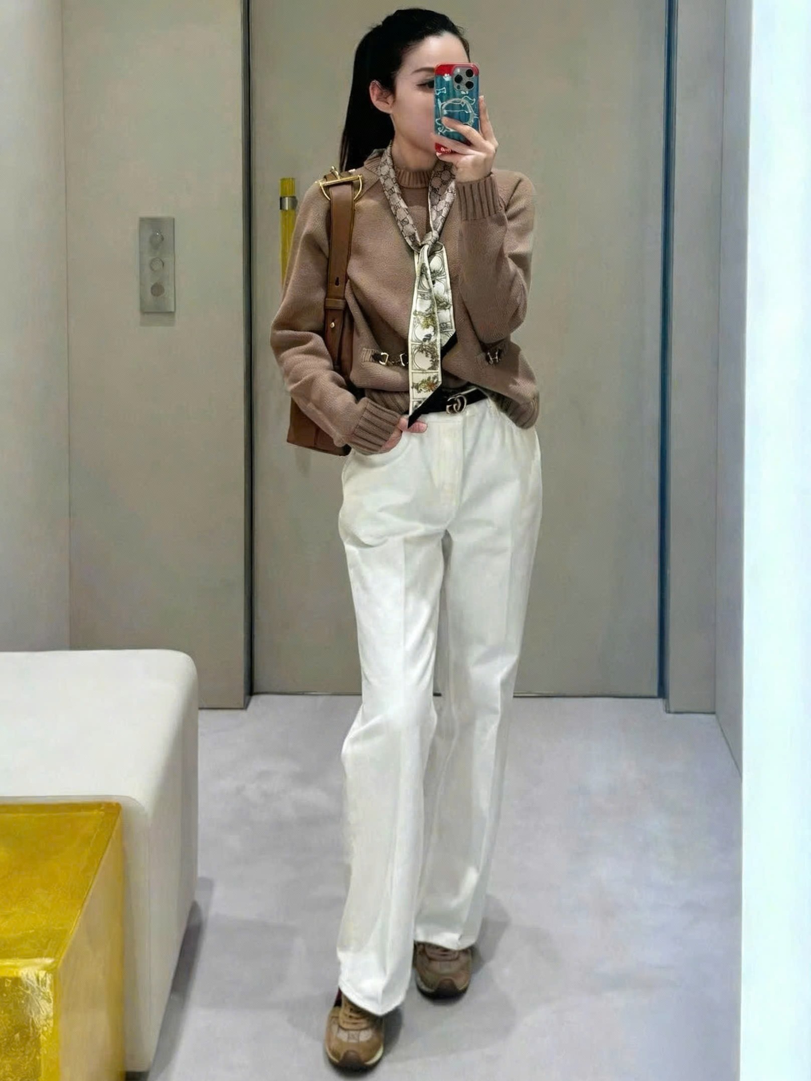 Áo len Gucci tay dài nâu 2