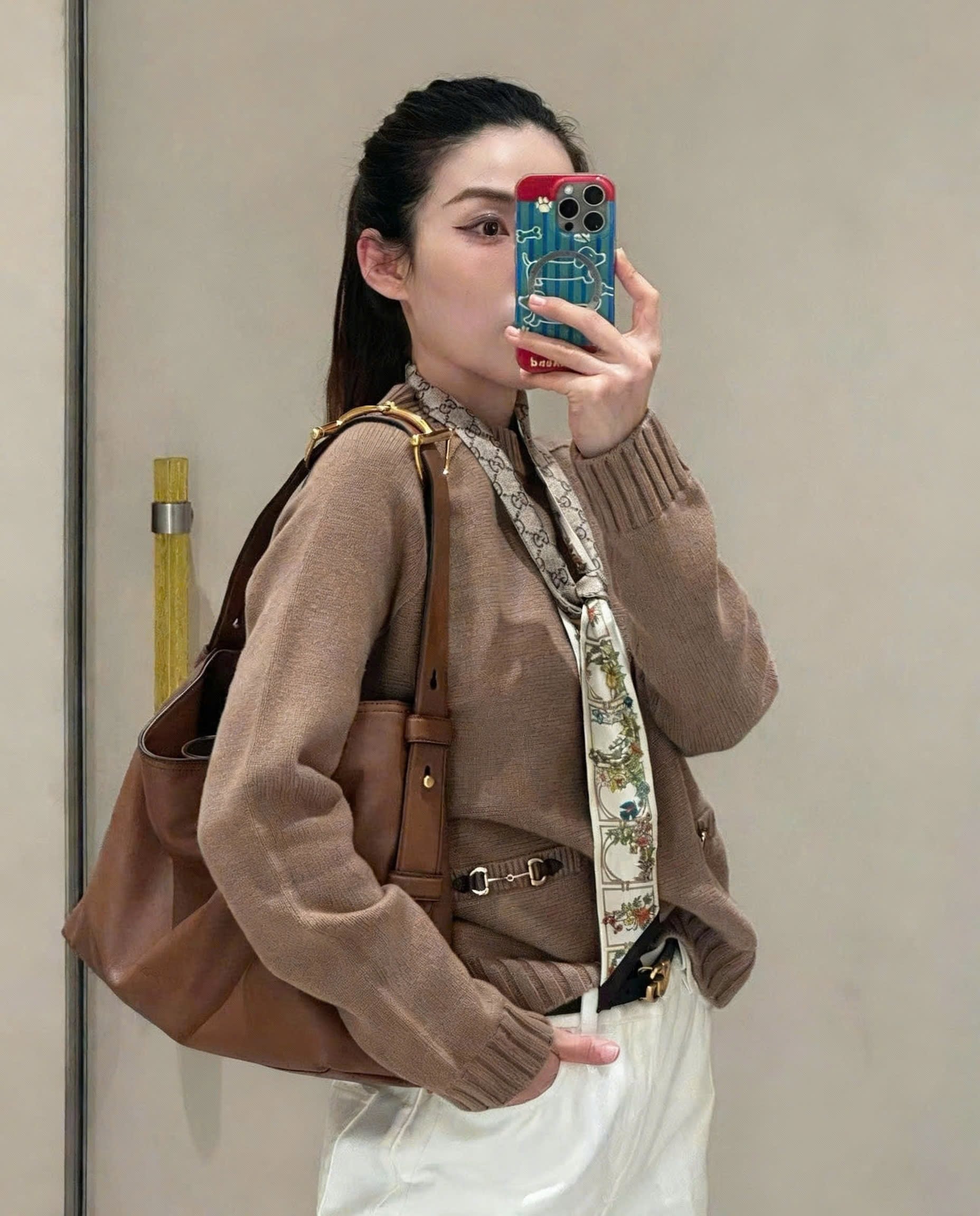 Áo len Gucci tay dài nâu 3