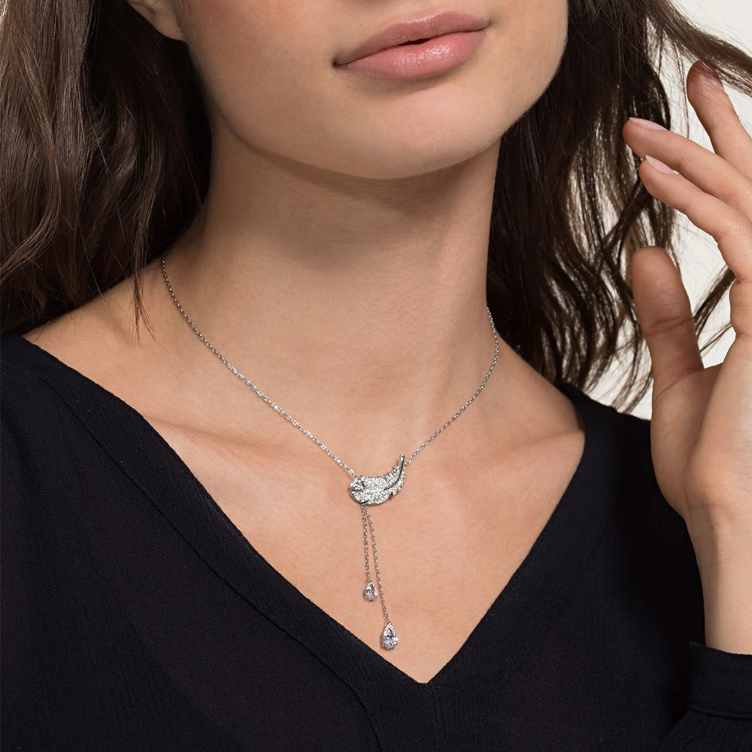 DÂY CHUYỀN SWAROVSKI LÔNG NGỖNG NICE Y NECKLACE WHITE RHODIUM PLATED 5493397 3