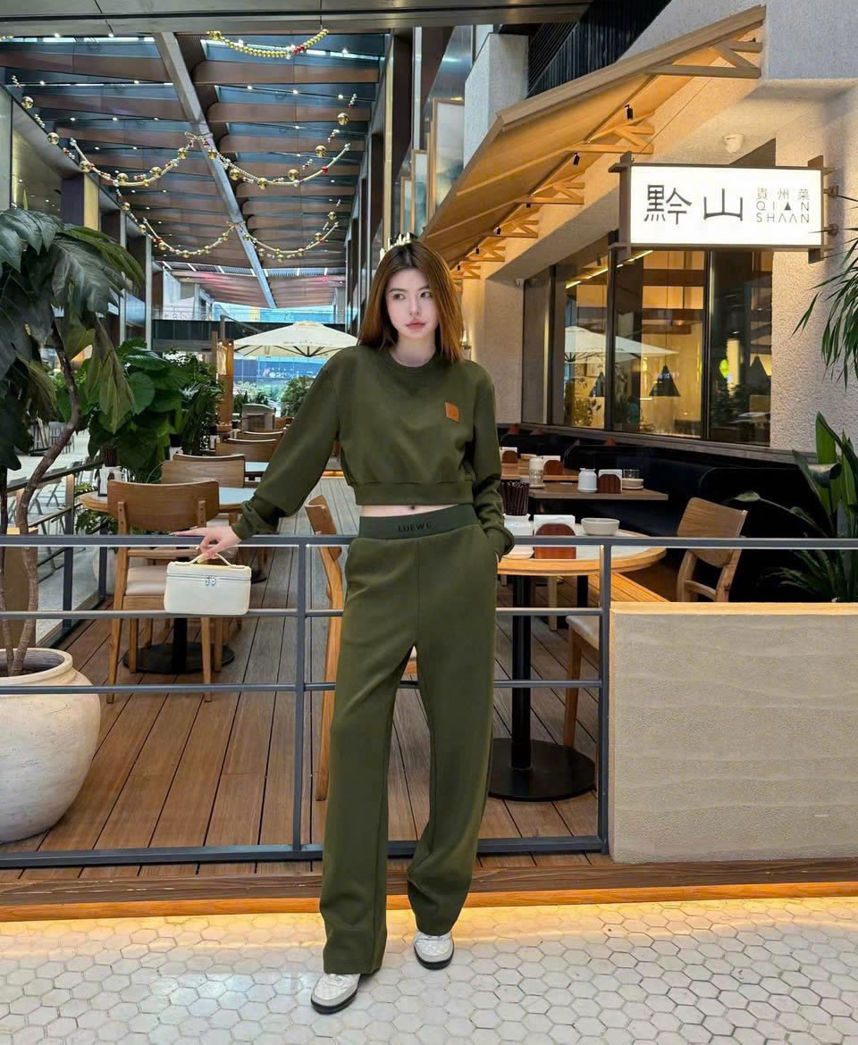Set áo dài tay quần dài nữ Loewe 3