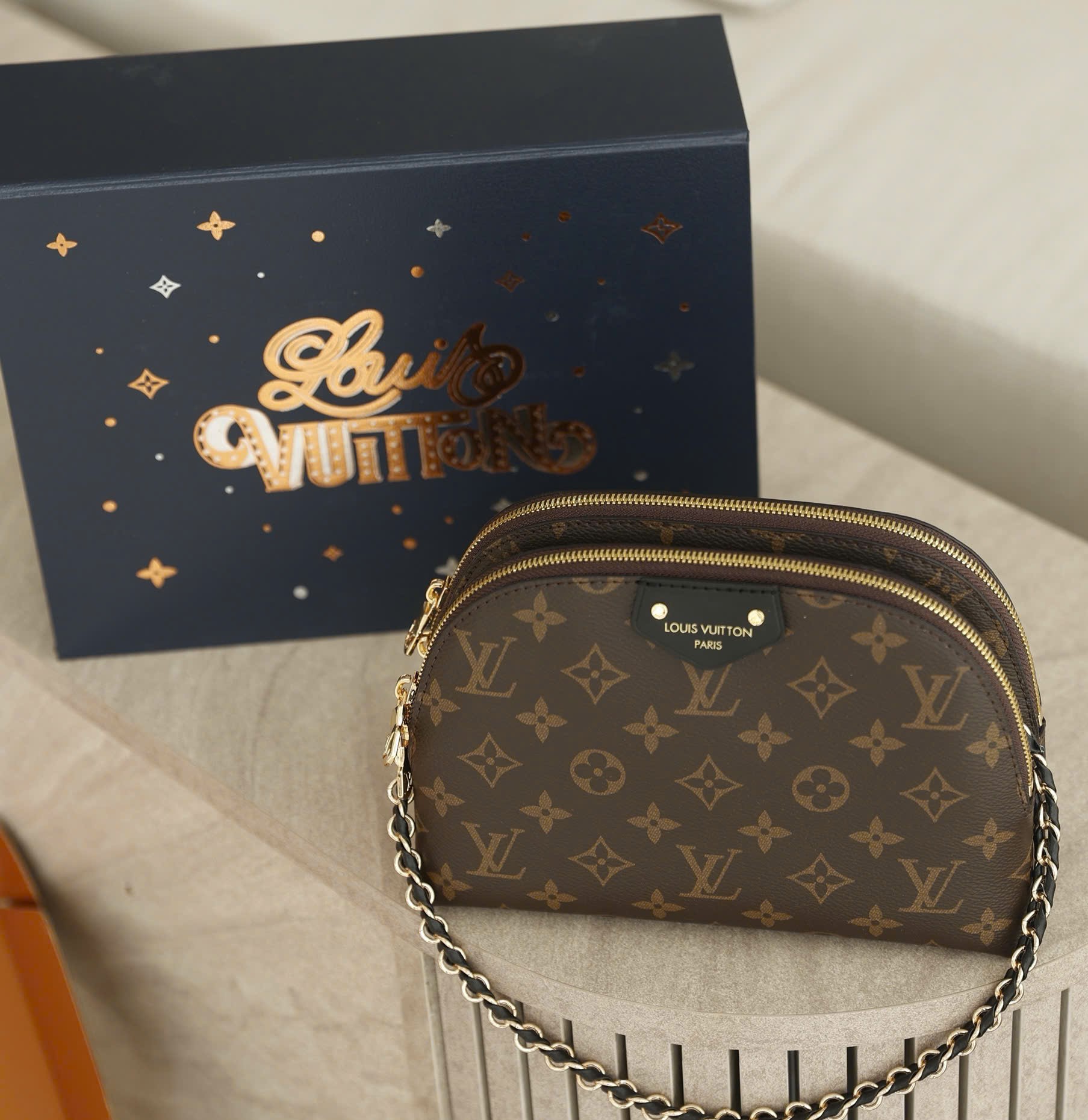 Túi đeo vai nữ LV Louis Vuitton Be Alma Monogram canvas M12996 6