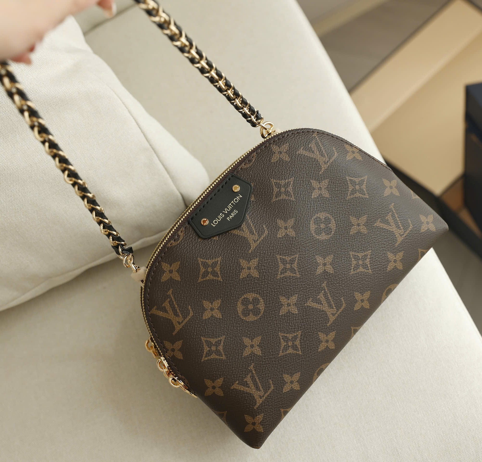Túi đeo vai nữ LV Louis Vuitton Be Alma Monogram canvas M12996 9