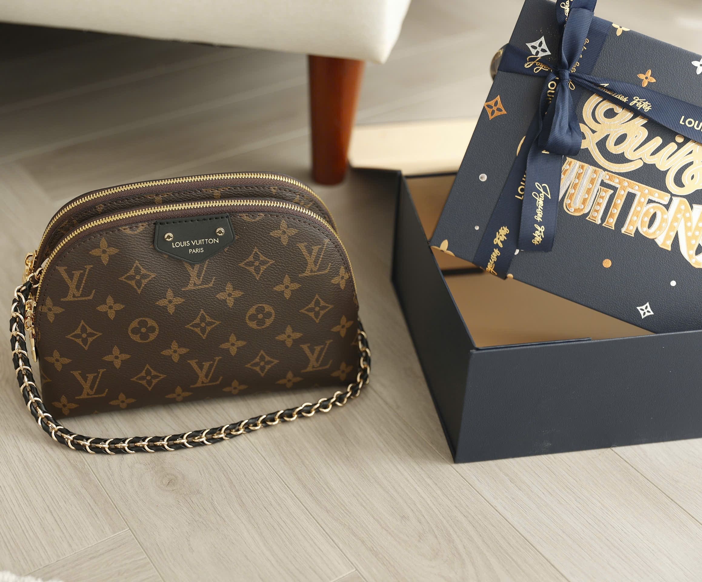 Túi đeo vai nữ LV Louis Vuitton Be Alma Monogram canvas M12996 16