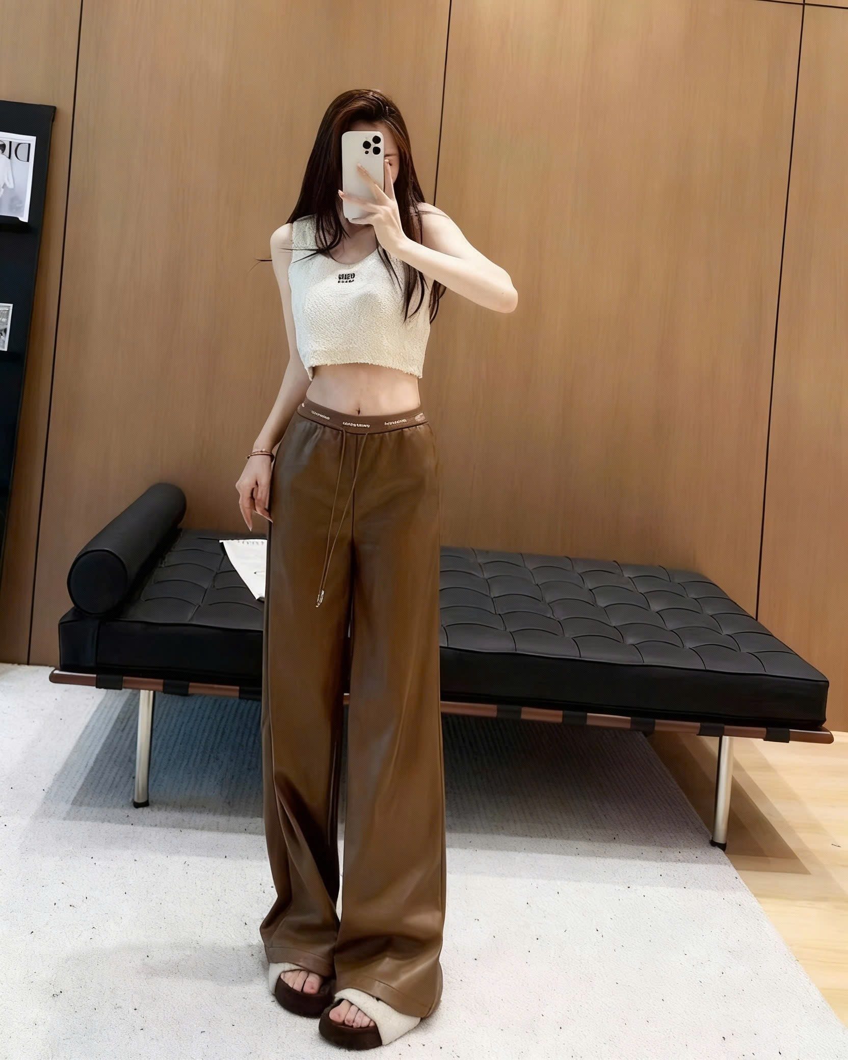 Quần nữ suông dài vải da Miu Miu 5