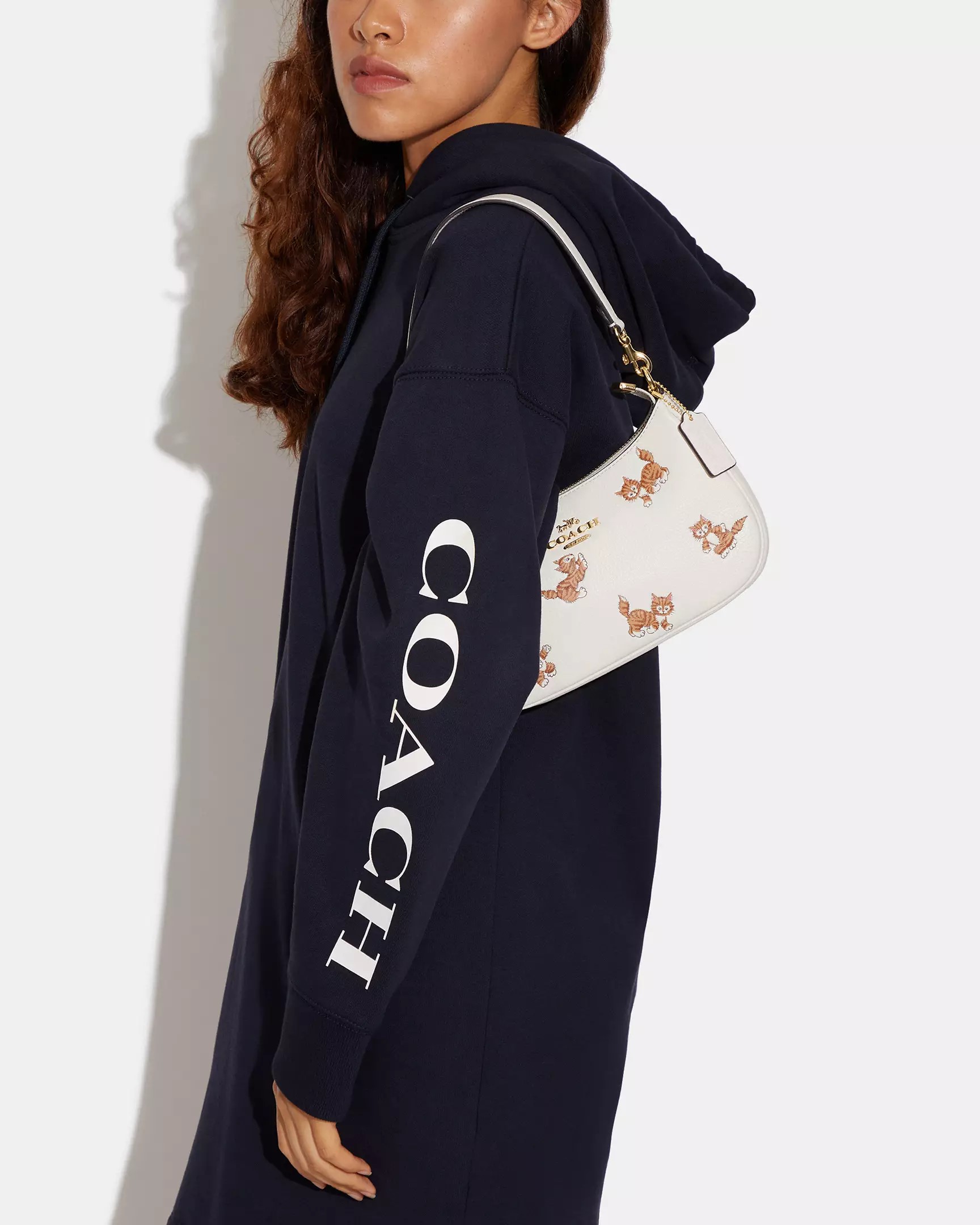 Túi Coach nữ Teri Shoulder Bag With Dancing Kitten Print CC777 5