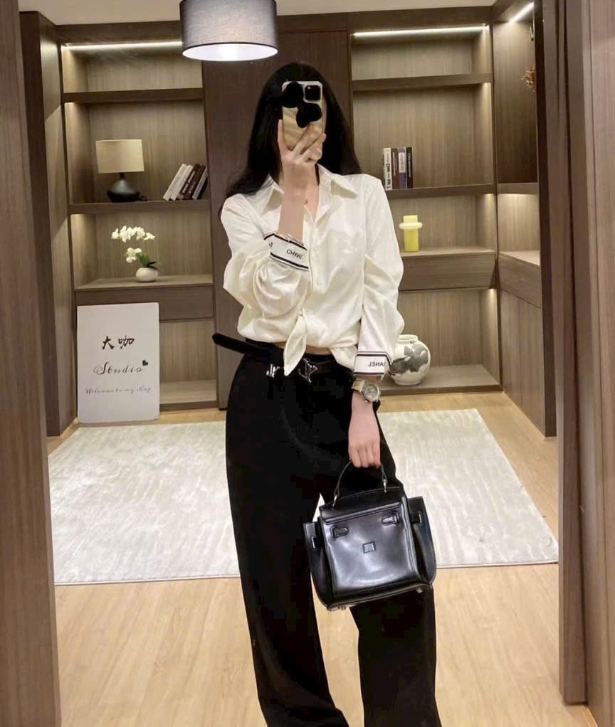 Áo sơ mi nữ Chanel trắng kem phối đen 5