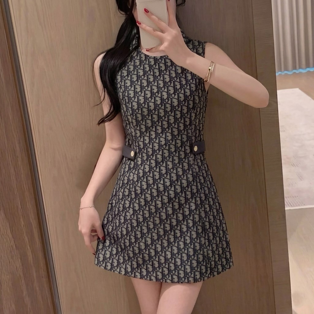 Áo đầm nữ sát nách cổ tròn họa tiết hãng Dior 3