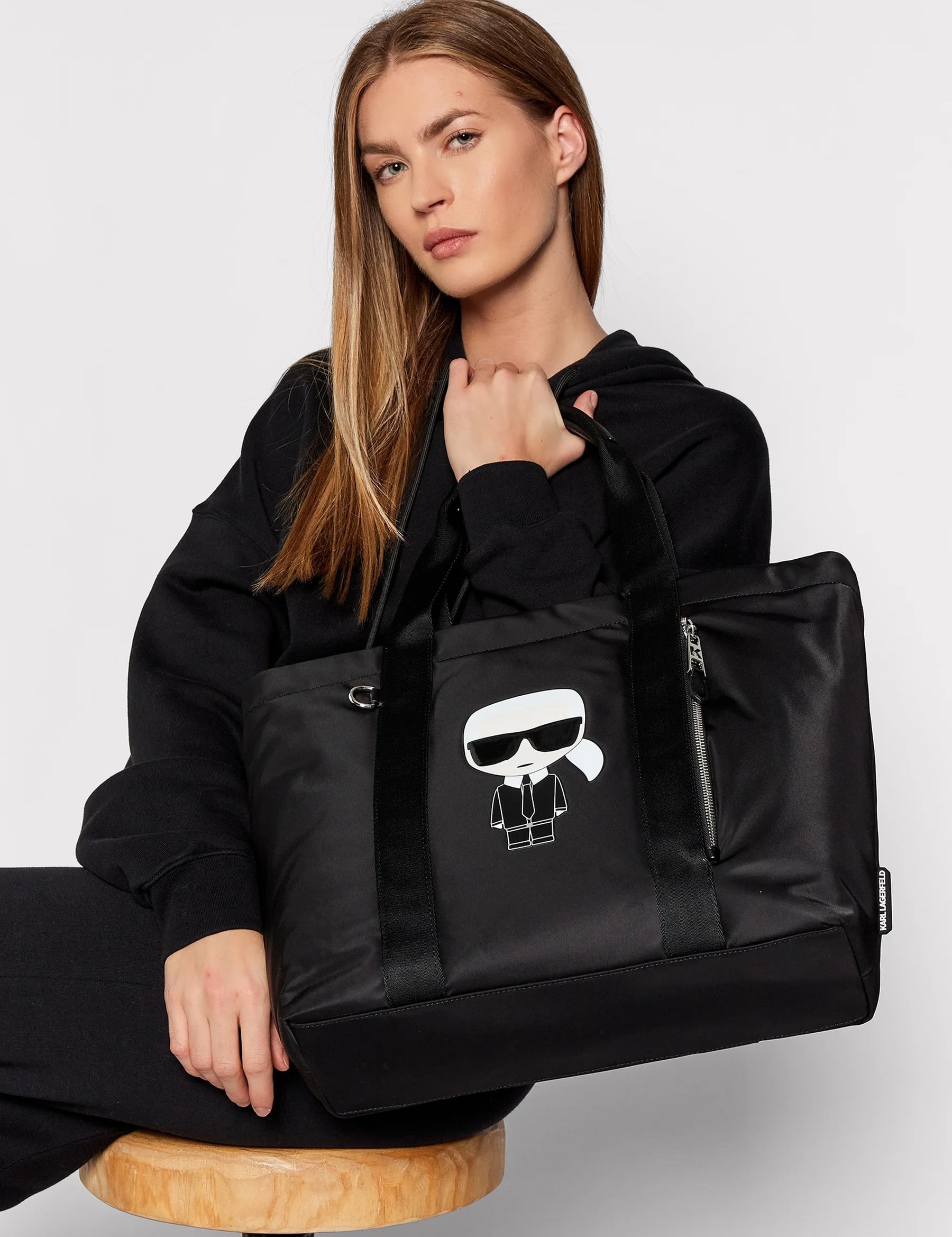 Túi Karl Lagerfeld Ikonik Tote Bag in Nylon 10