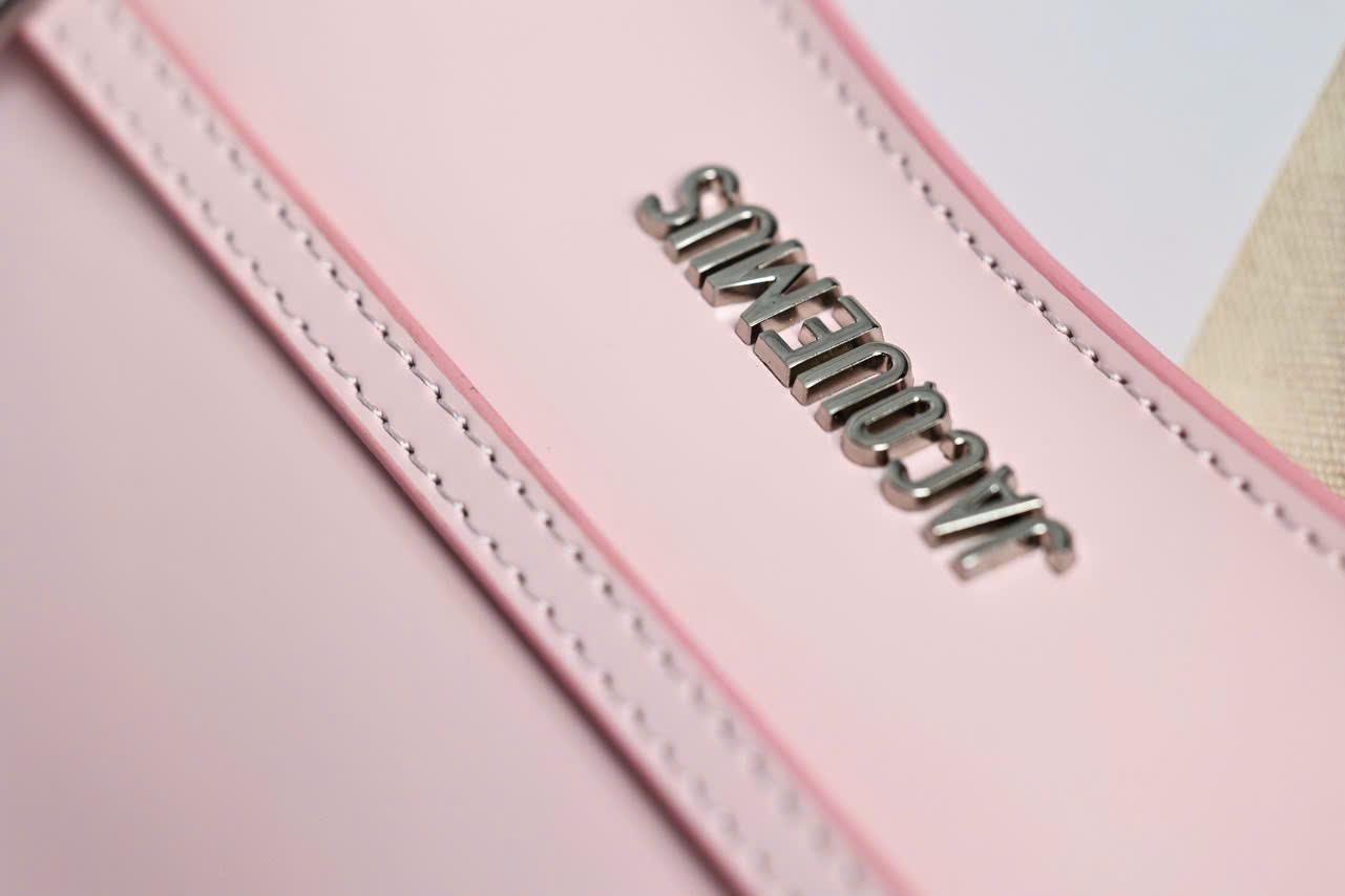Túi đeo vai Jacquemus Le Bisou Ceinture Patent Leather Shoulder Bag Pale Pink 6