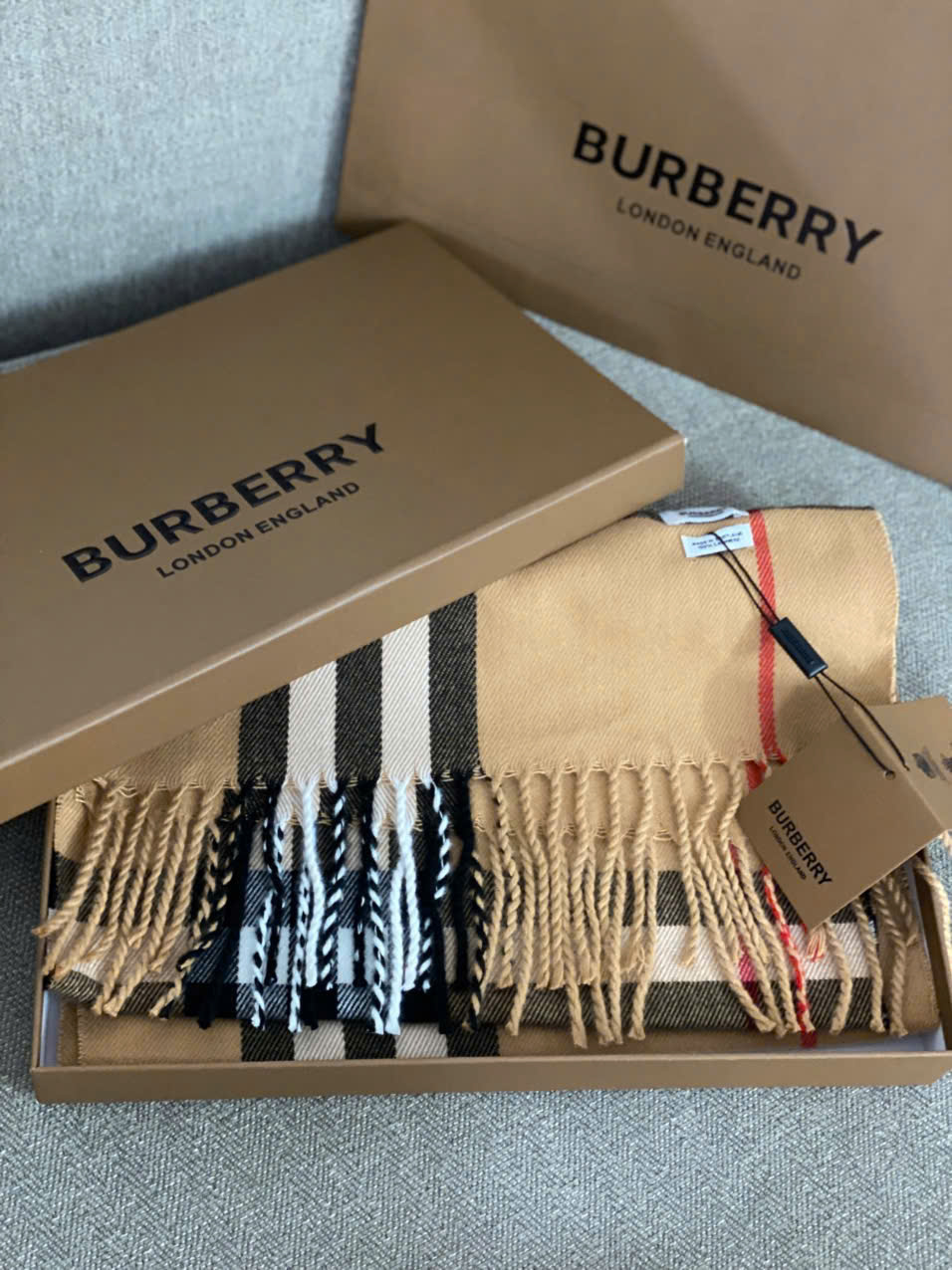 Khăn Burberry Check Cashmere Scarf Arc Beige 6